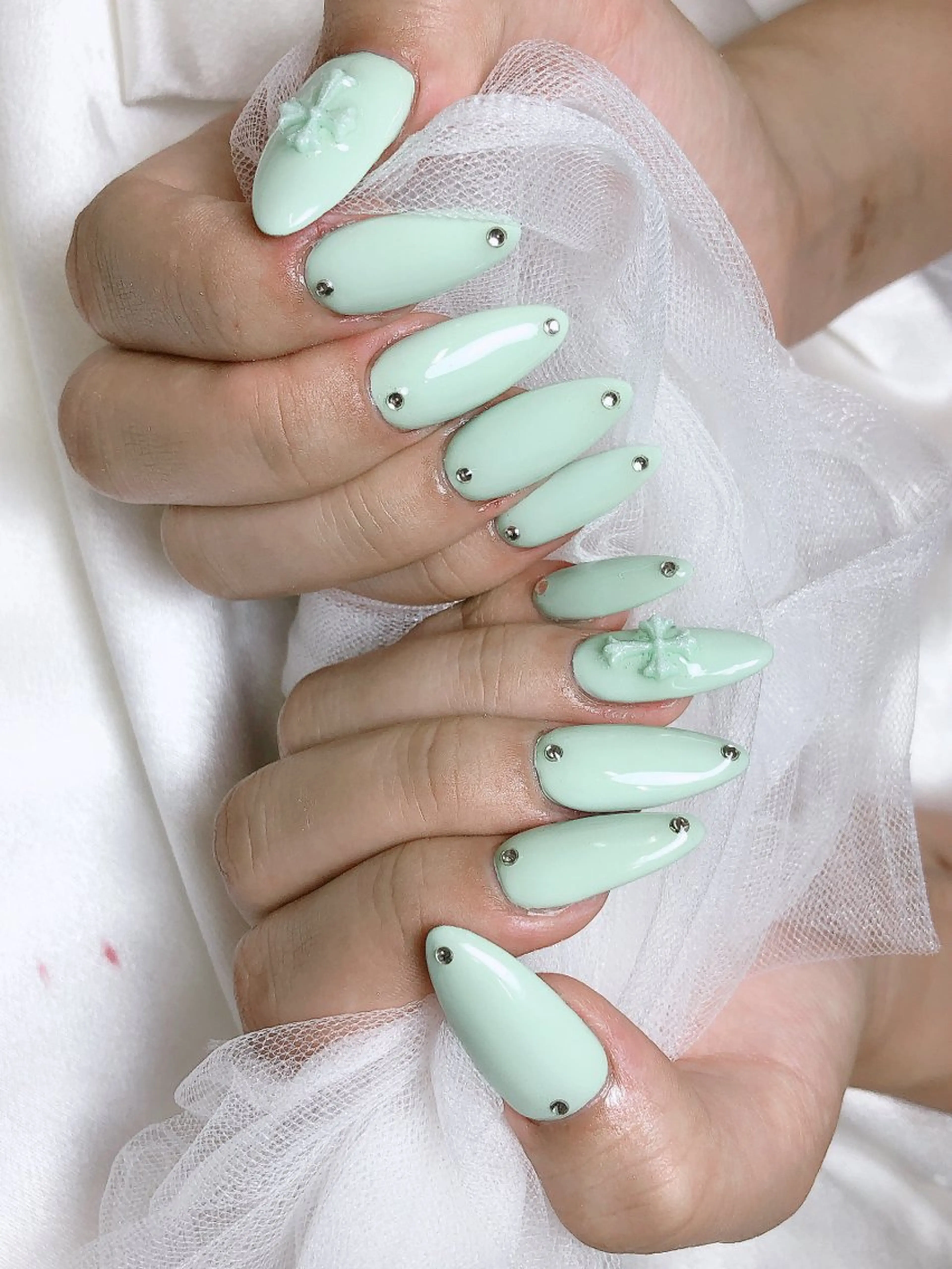 ネイル ハンドネイル LR.ONE ヨウのネイルデザイン