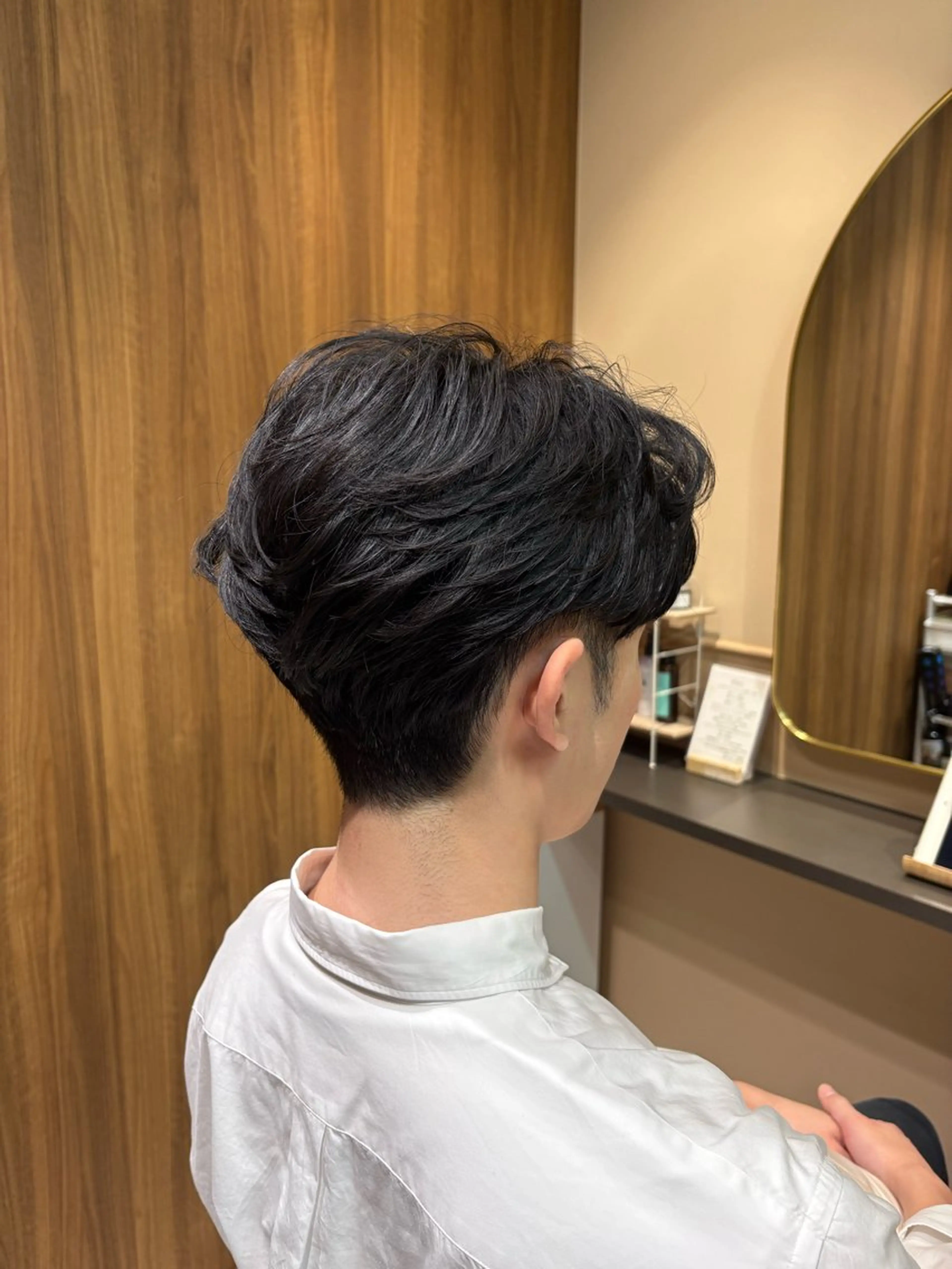 ショート メンズ センターパート フェザーパーマ メンズパーマ カット トリートメント ヘッドスパ TV出演&受賞歴有☆ 宮本輝正のヘアスタイル