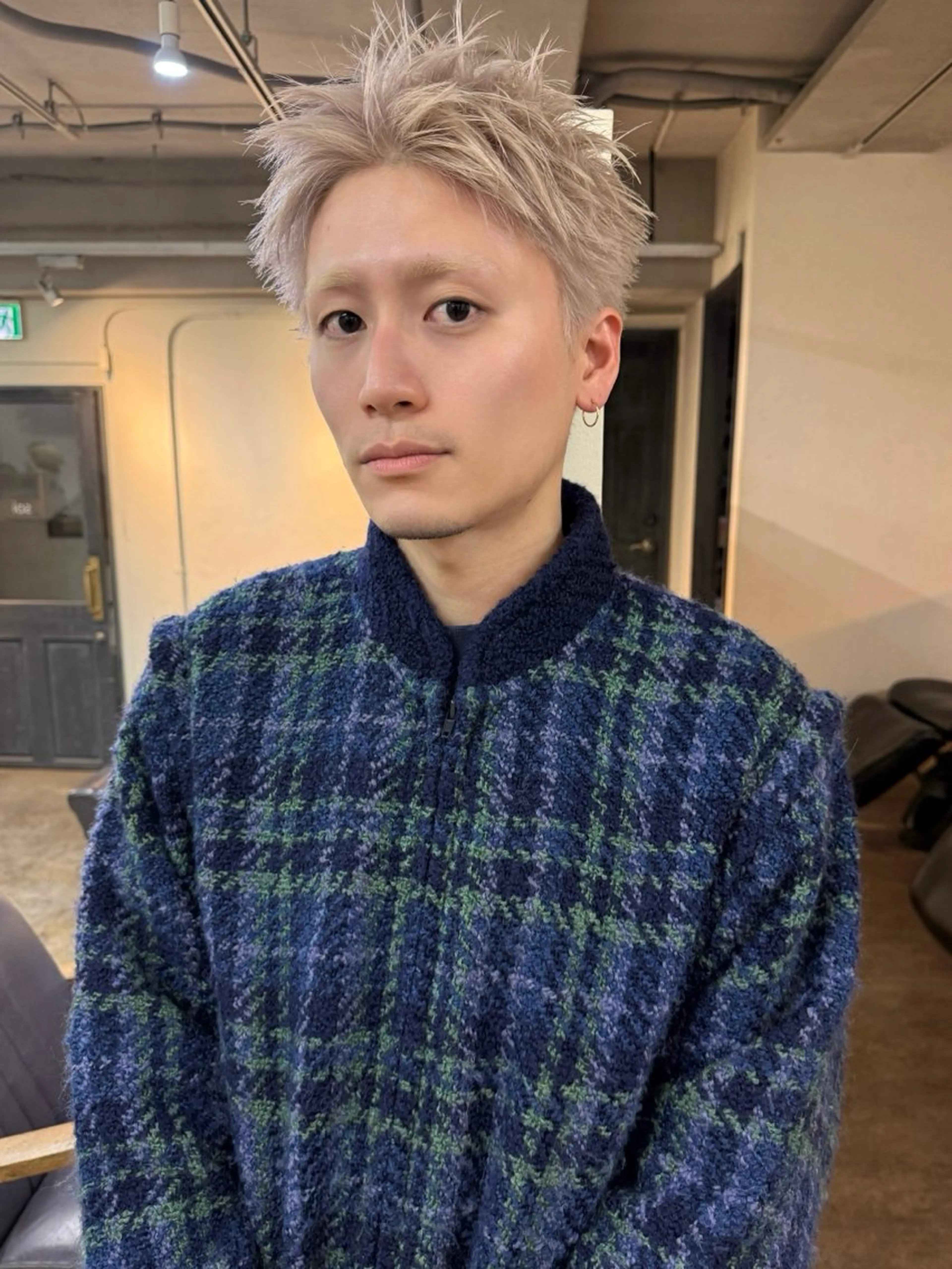 ショート カラー メンズ メンズショート スパイキーショート ベージュカラー ホワイトベージュ ショートヘア カット ヘアカラー トリートメント 森貴裕/ベージュ/ パーマ/オリーブのヘアスタイル