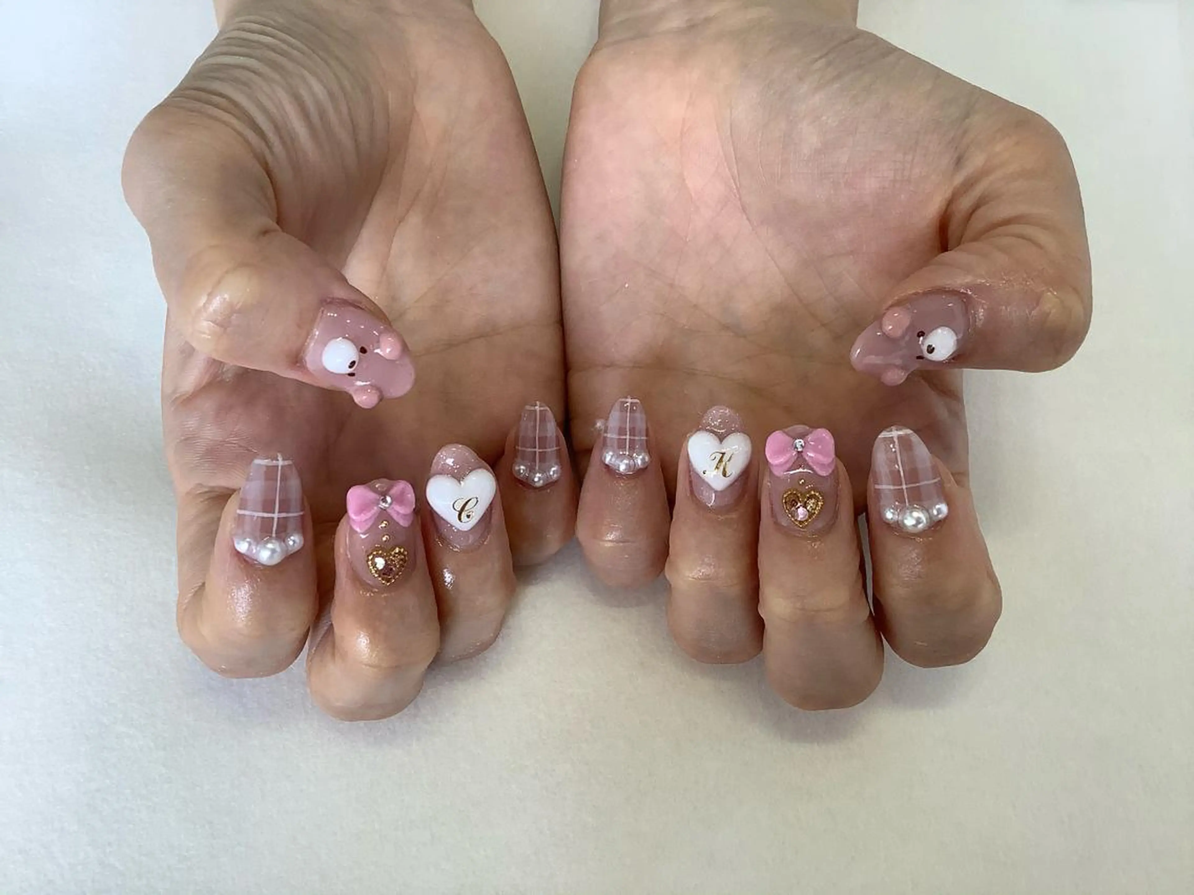 ネイル ハンドネイル 💎🐰 saki. m 🐰💎のネイルデザイン