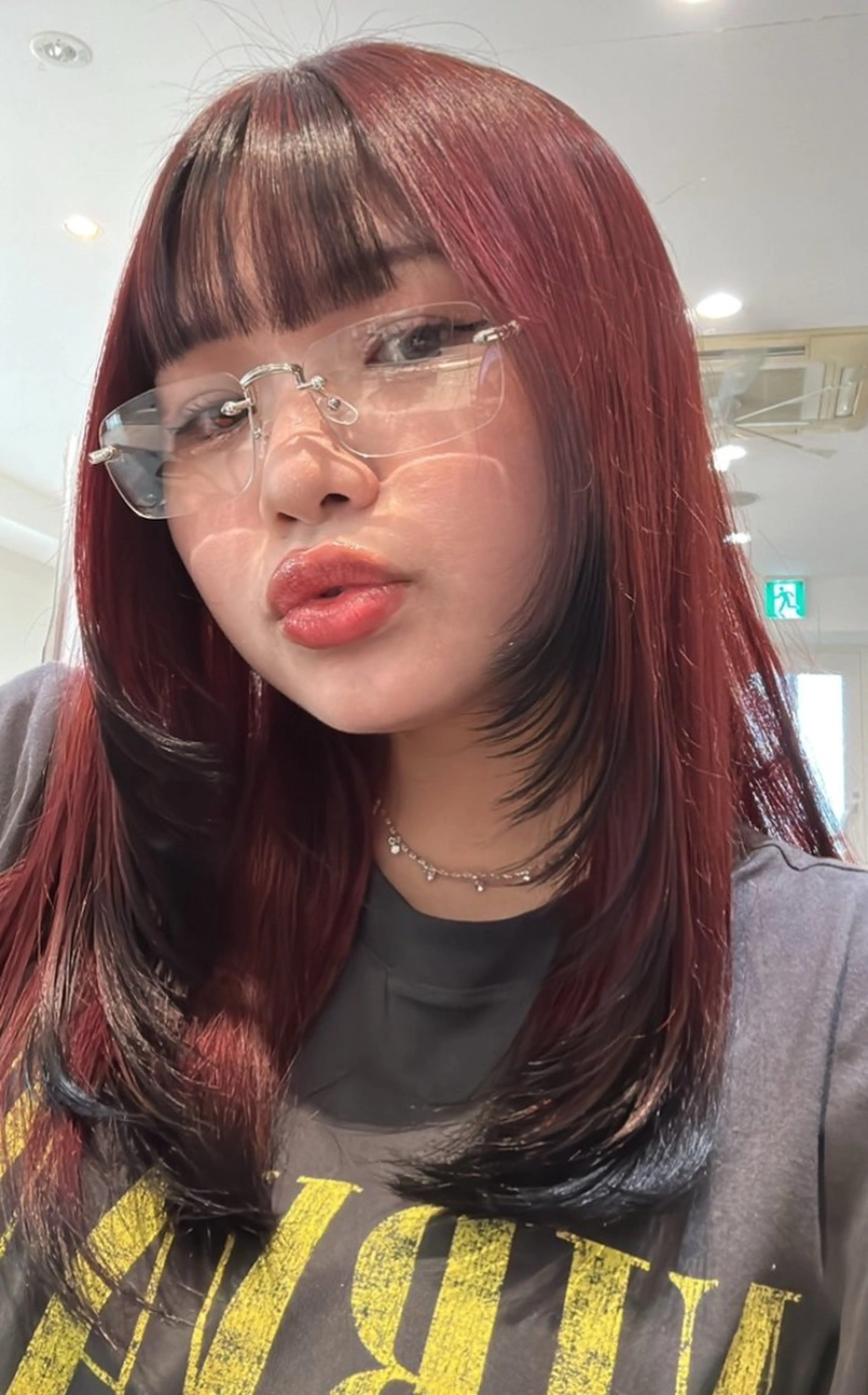 セミロング レイヤーカット 朴 鈴香のヘアスタイル