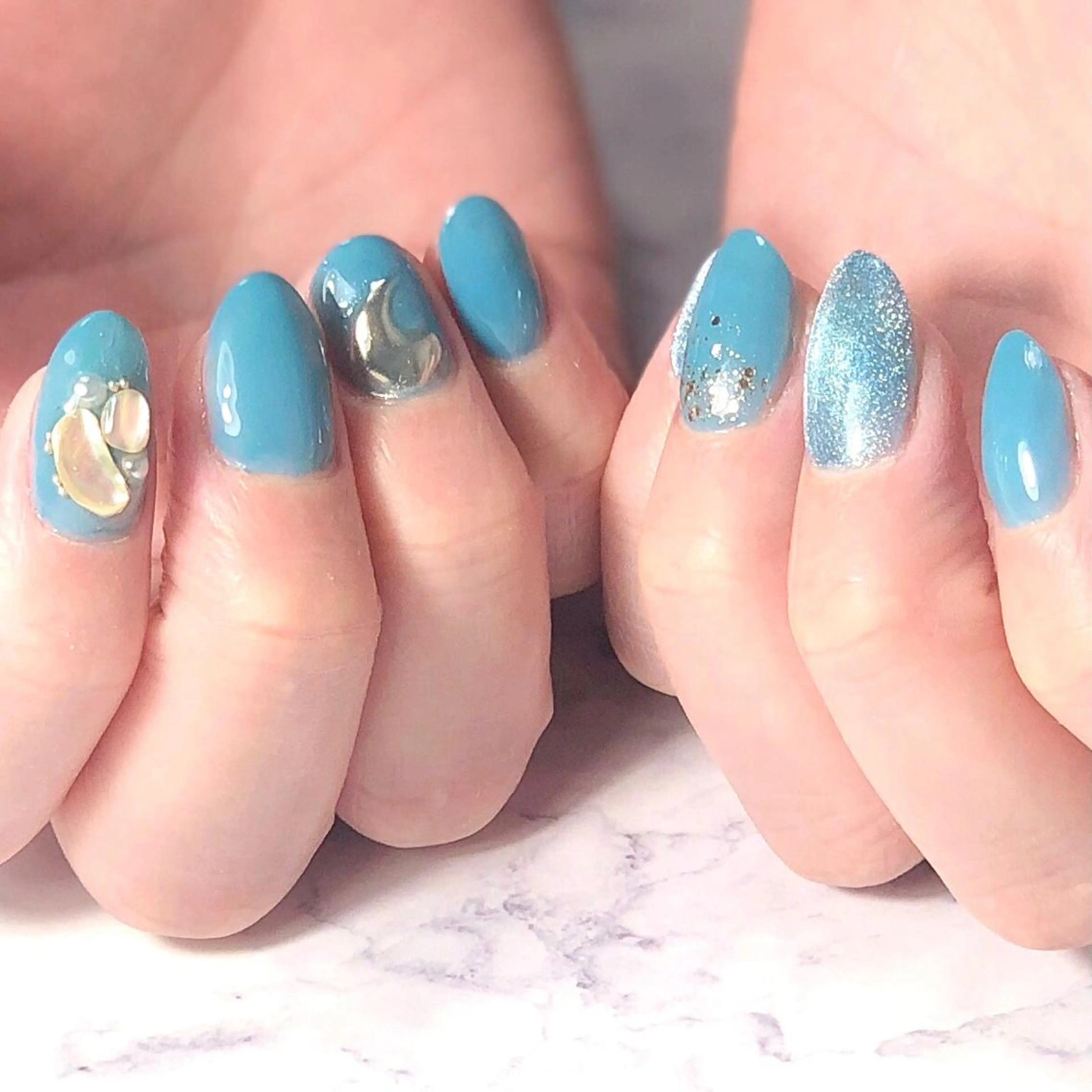 ネイル アートネイル ブルー ジェルネイル マグネットネイル オフィスネイル 辻野 和枝のネイルデザイン