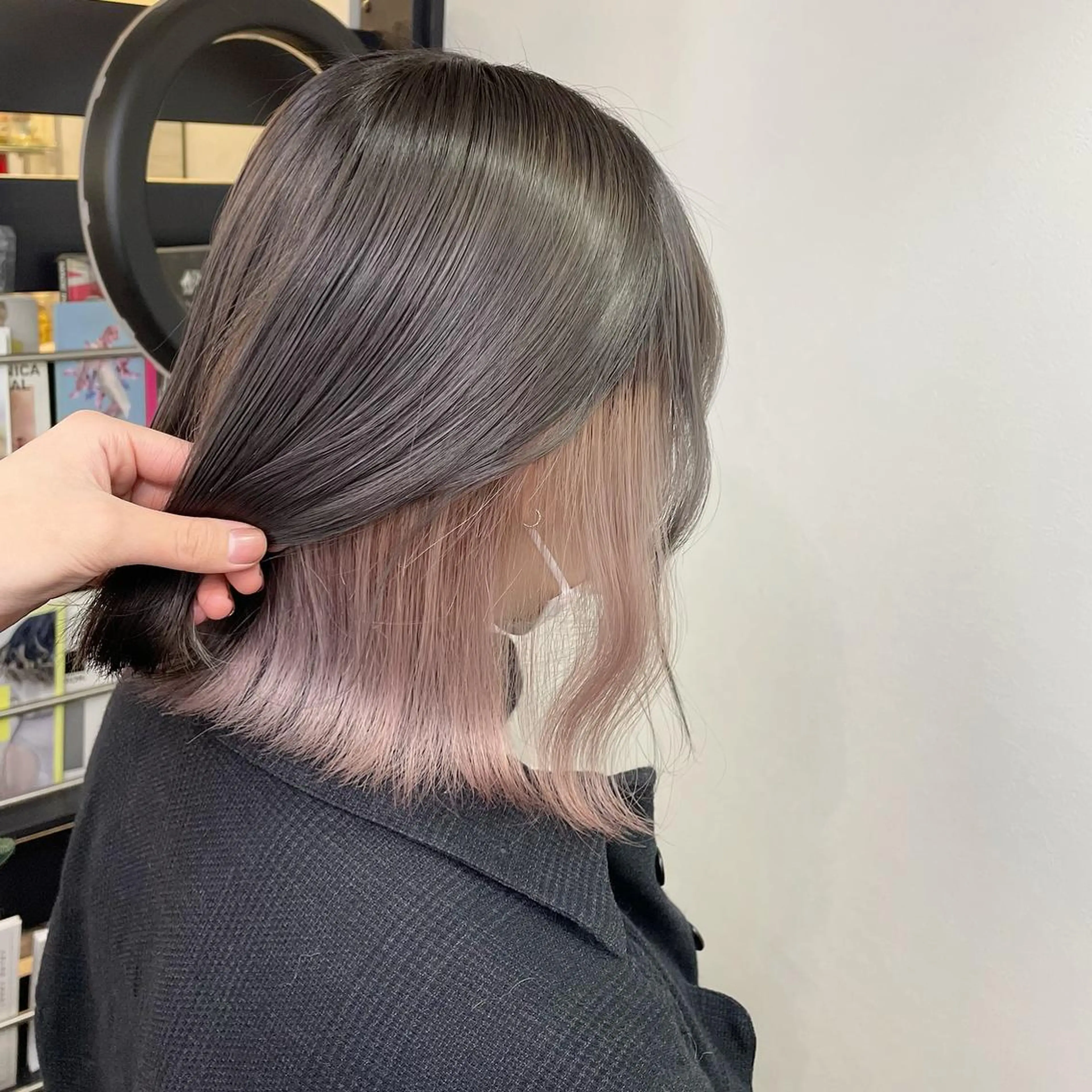 ショート カラー ブリーチ ピンクカラー ホワイトピンク tokute 中野真咲🐺のヘアスタイル