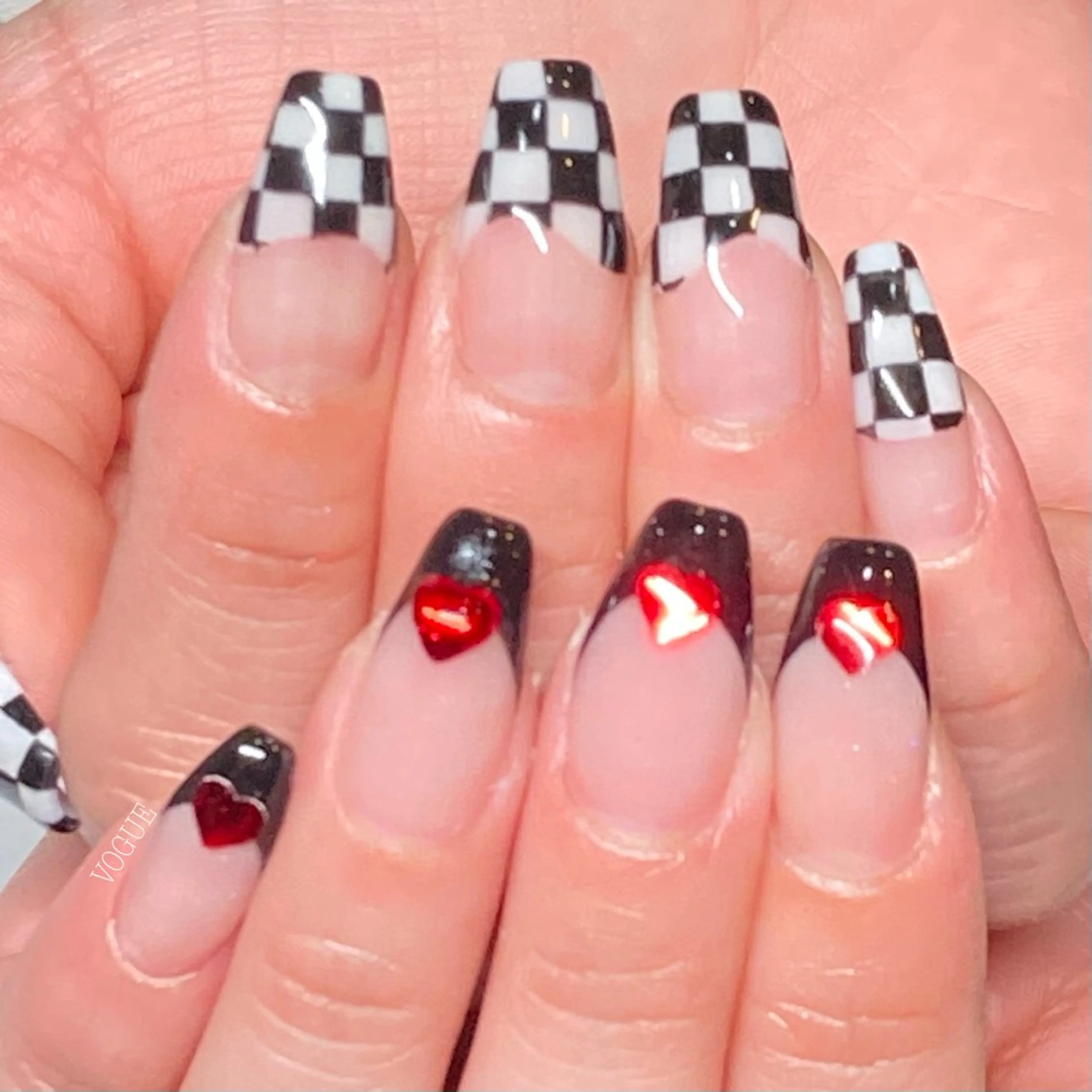 ネイル ハンドネイル VOGUE ×SWANのネイルデザイン