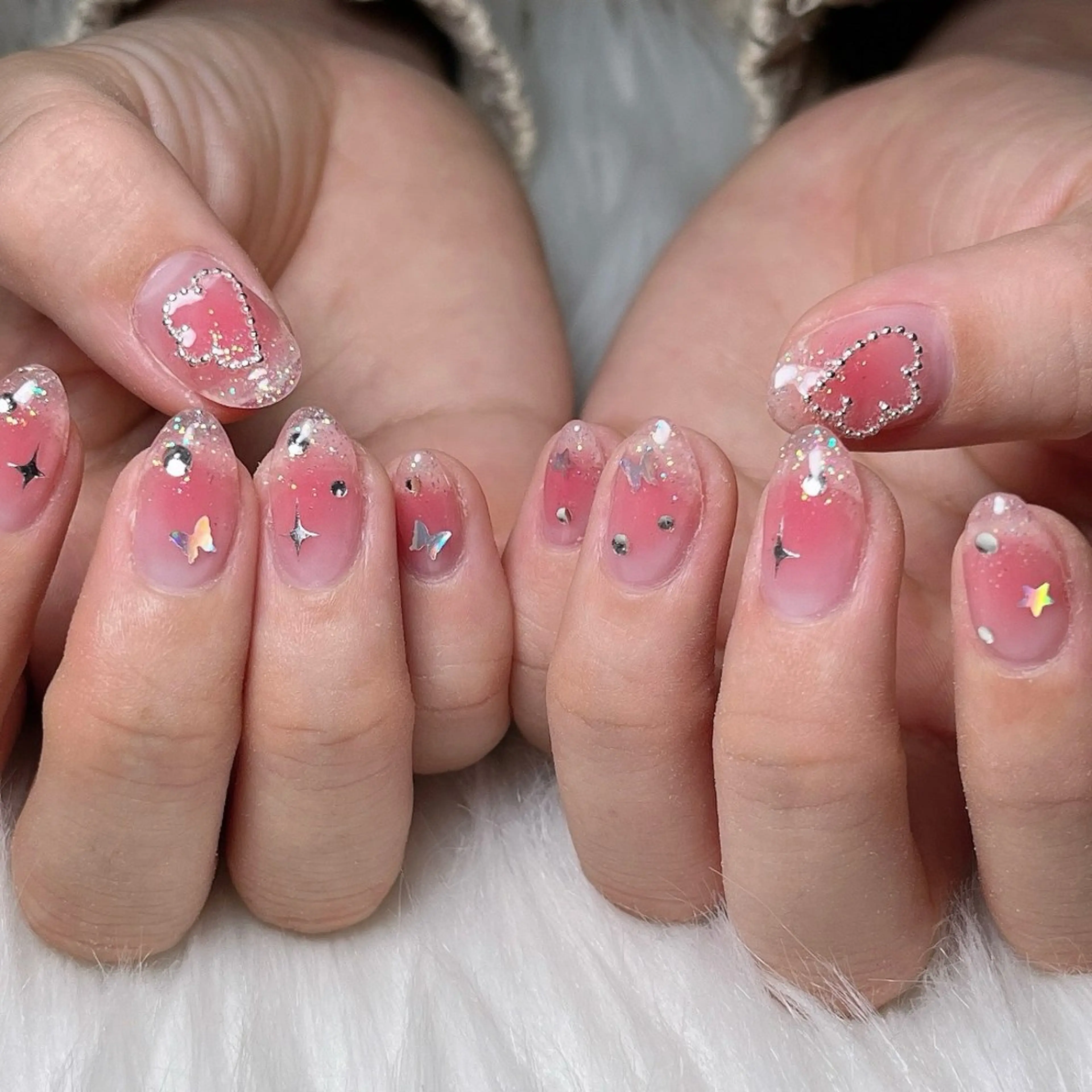 ネイル 韓国ネイル ラメ(グリッター) 持ち込み ハンドネイル 🐕‍🦺Yappy 💗A-tanのネイルデザイン