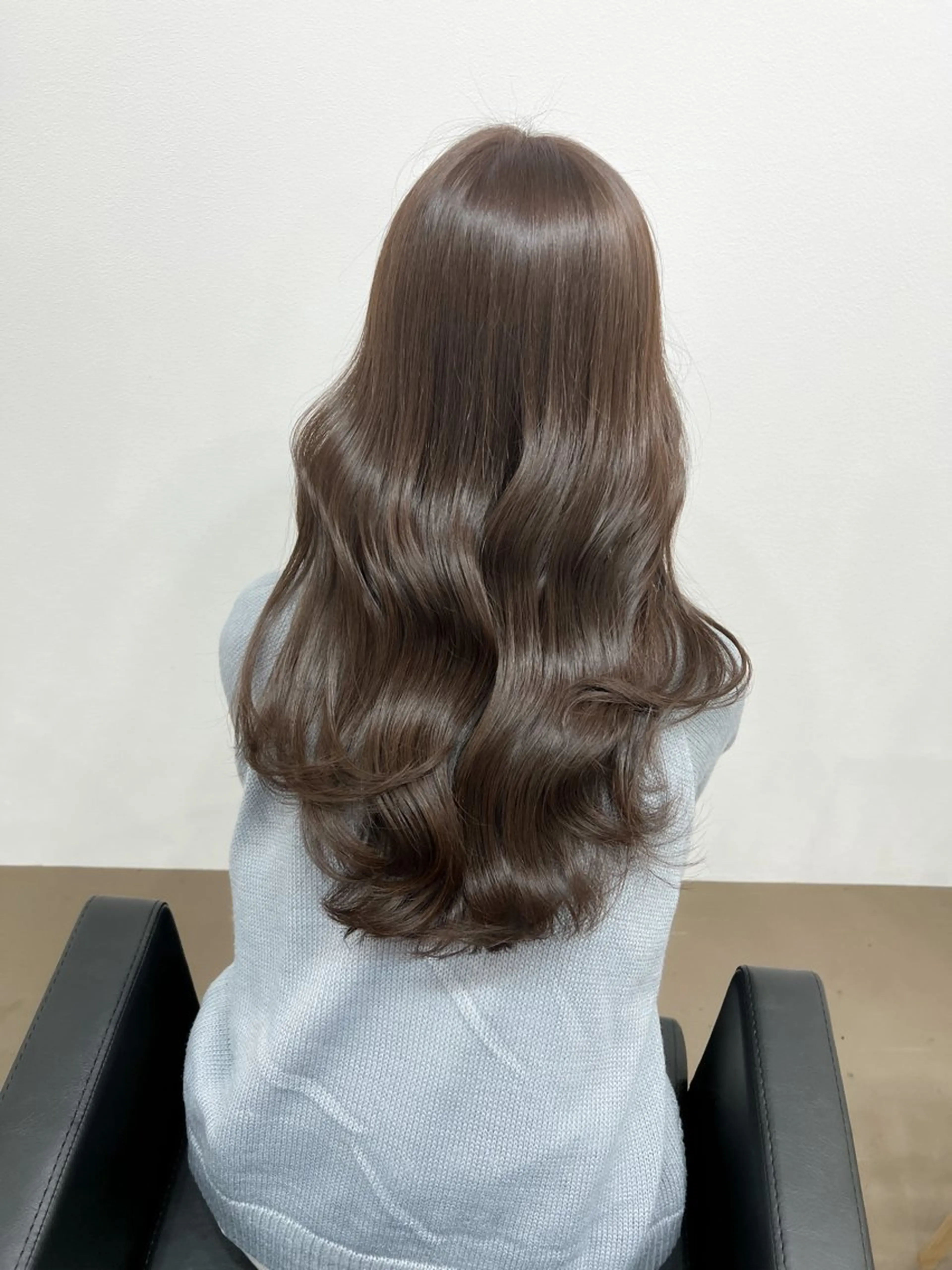 ロング カラー ベージュカラー 透明感カラー 神戸ボブ✂️ ioe三宮/田 伸佳のヘアスタイル