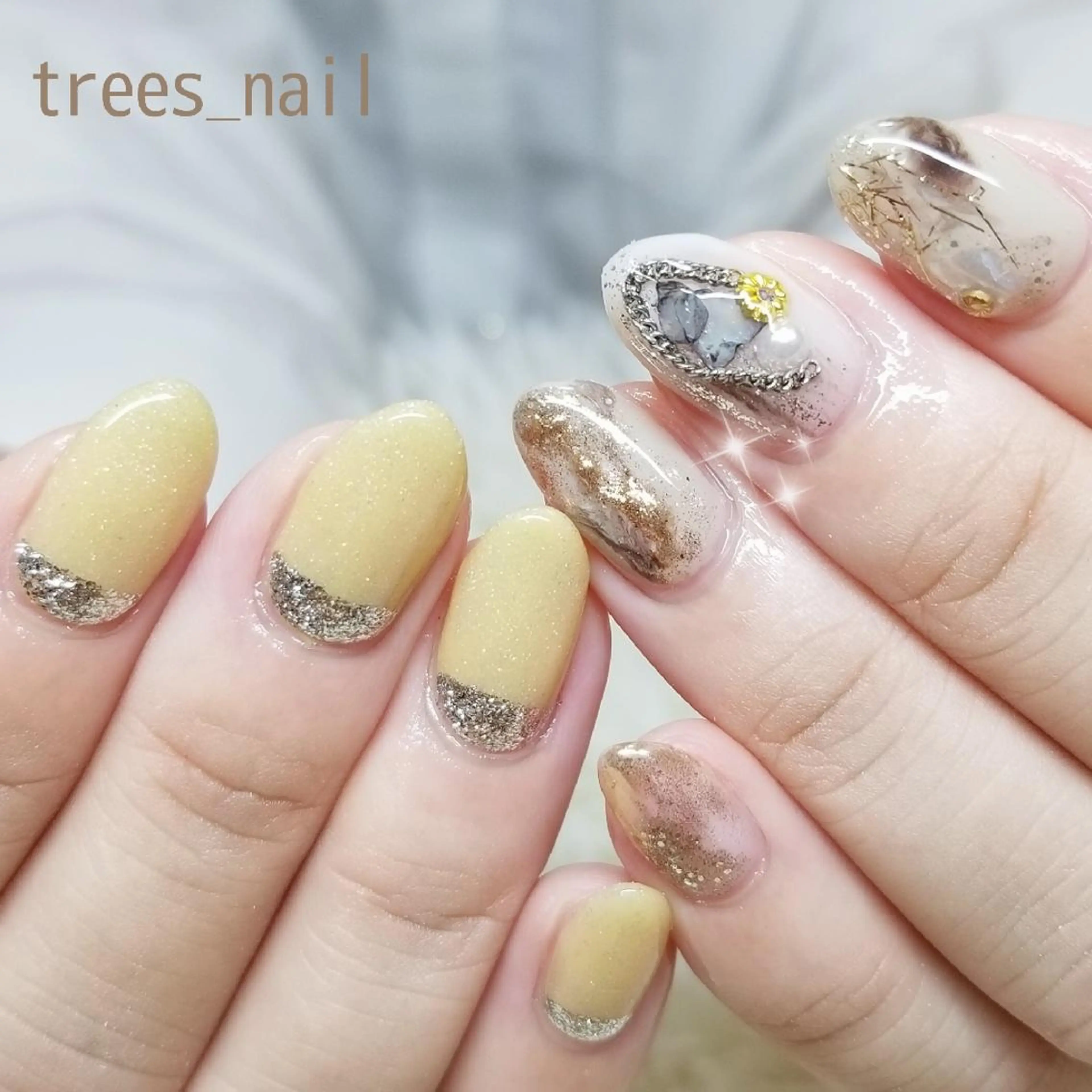 ネイル アートネイル ブラウン フレンチネイル ジェルネイル ニュアンスネイル ハンドネイル フットネイル trees_ nailのネイルデザイン