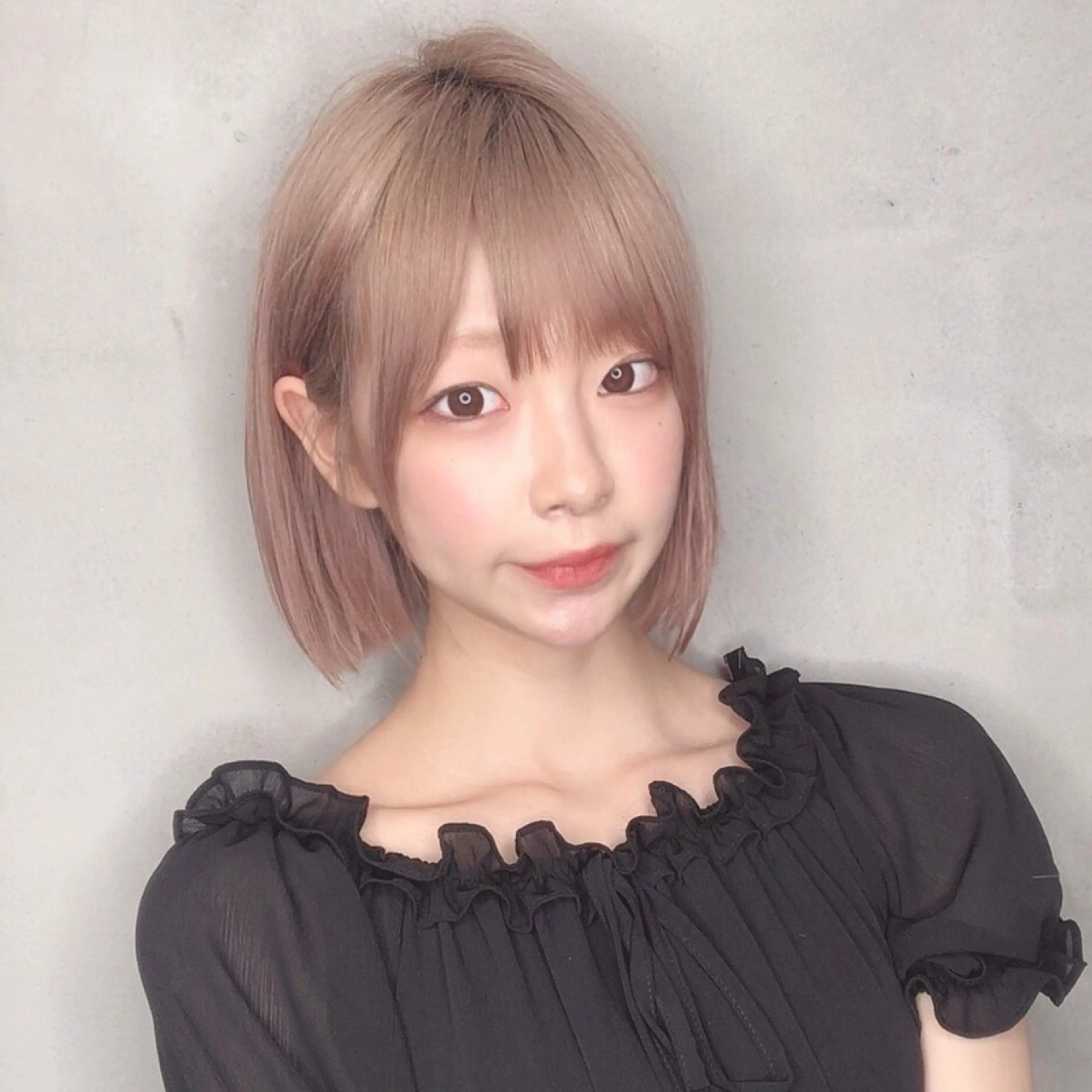 ミディアム カラー ボブ カット ヘアカラー トリートメント 武田涼レイヤーカット 髪質改善×縮毛矯正のヘアスタイル