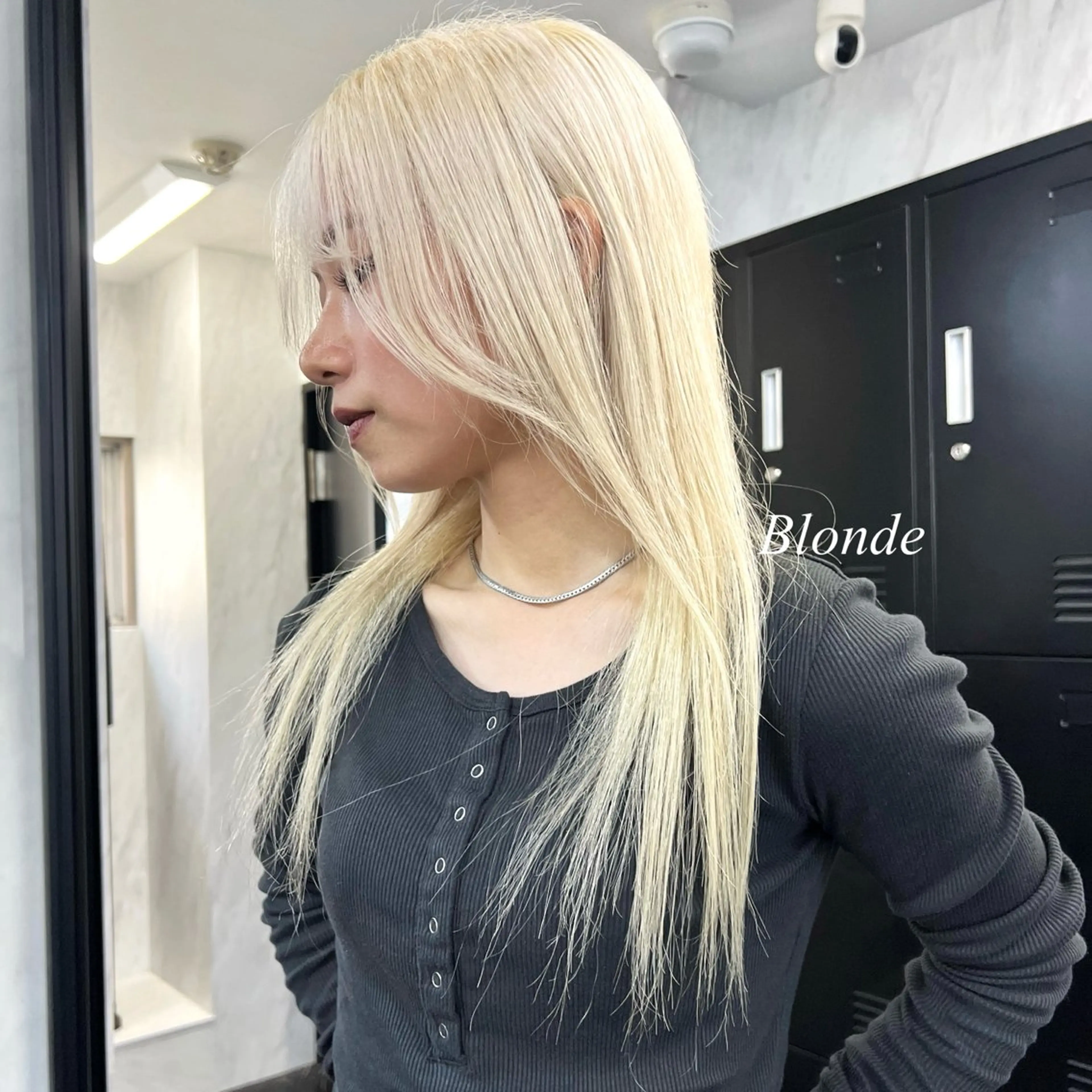 ロング カラー シールエクステ ハイトーンカラー エクステ ヘアカラー シールエクステ特化 ハイトーン、NANAのヘアスタイル