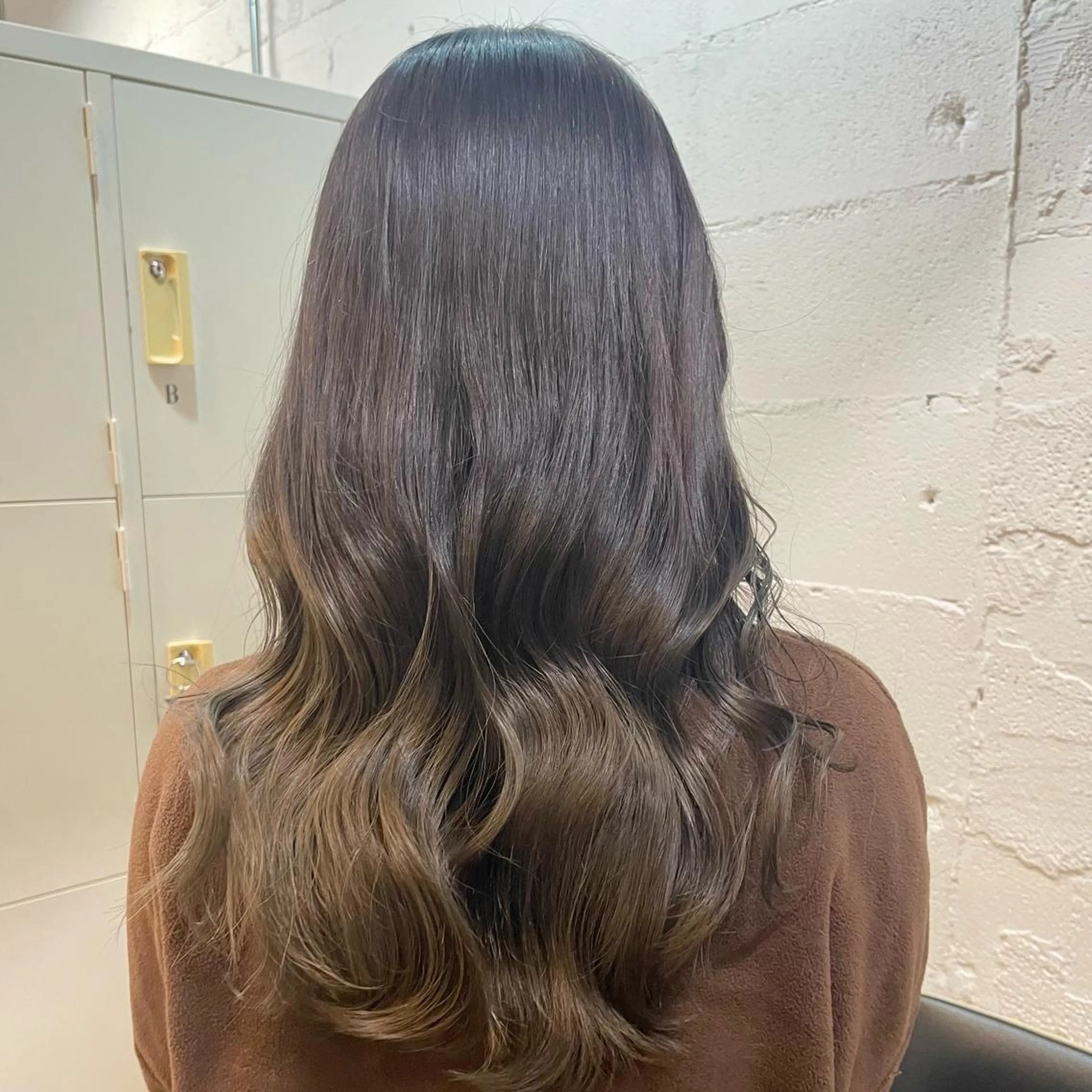 セミロング カラー ヘアアレンジ ヘアカラー トリートメント 🎀ダブルカラーレイ ヤーyuuri🎀のヘアスタイル