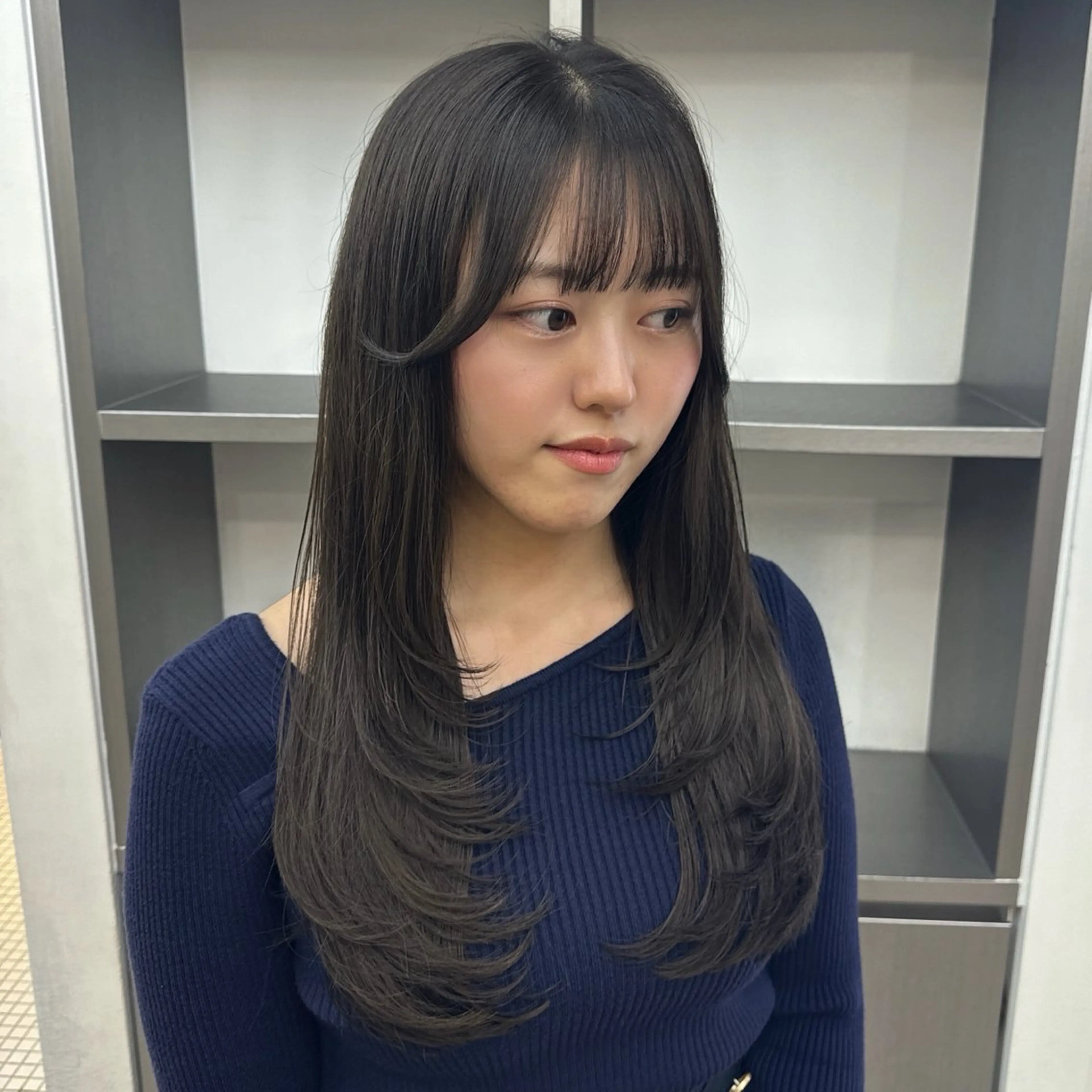 セミロング カラー レイヤーカット カット ヘアカラー トリートメント 🌼動き×透明感🩵 ハイトーン/ナナのヘアスタイル