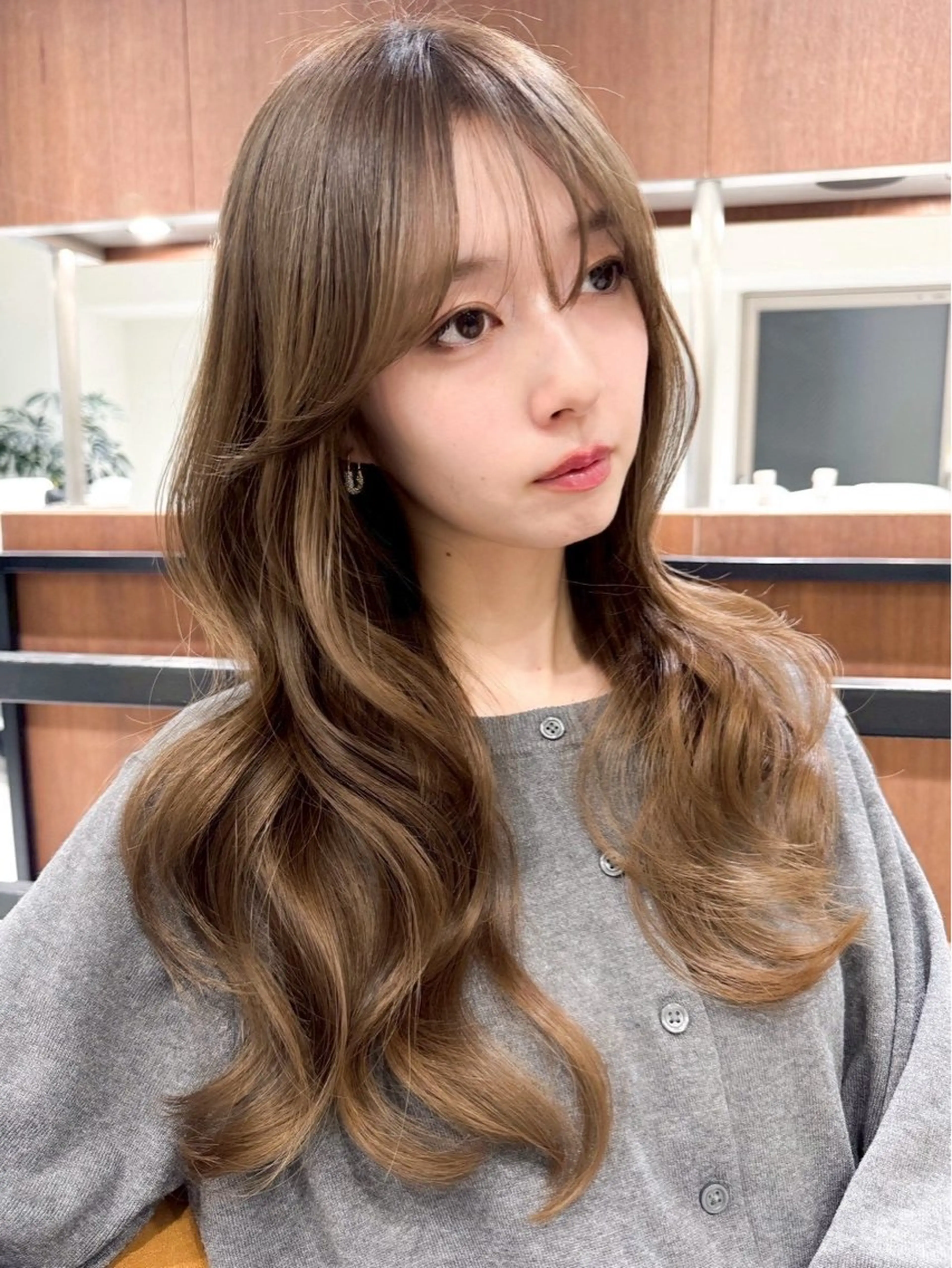 ロング ヘアカラー 🎀 うる艶透明感 カラー / 錦糸町のヘアスタイル