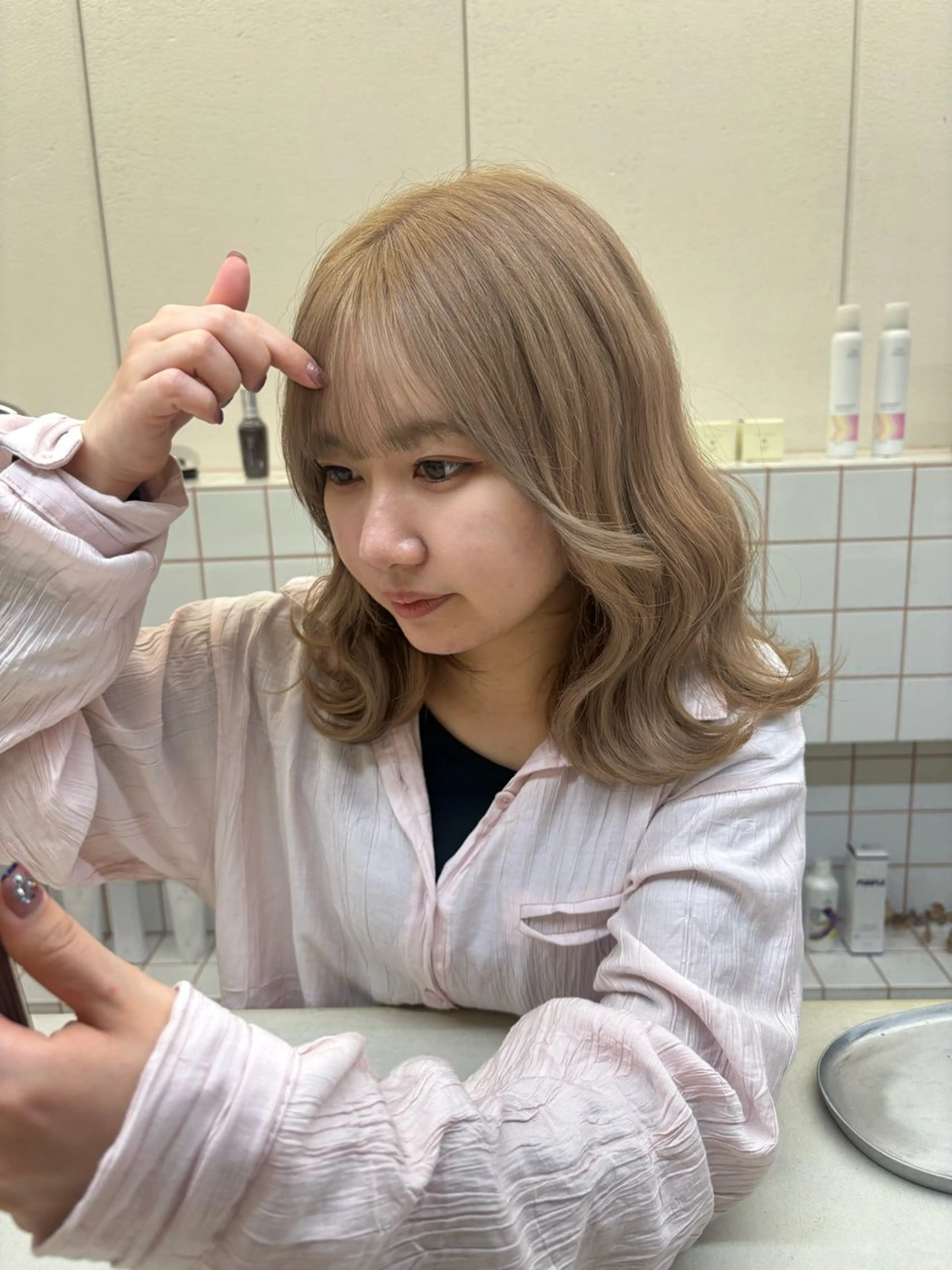 ミディアム カラー ベージュカラー ブリーチ カット ヘアカラー トリートメント NIKO/名古屋/ 伏見/花屋併設のヘアスタイル