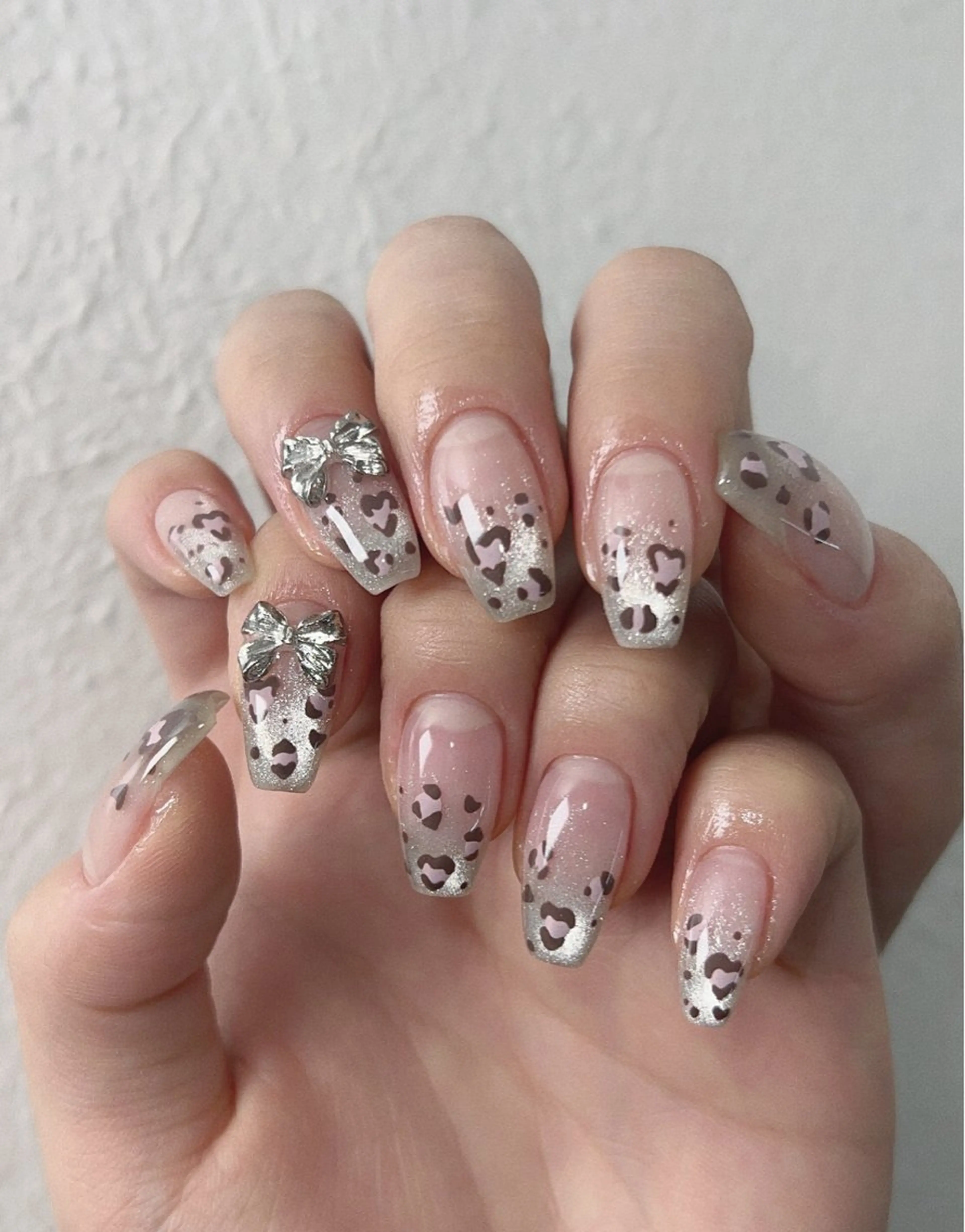 ネイル アートネイル ジェルネイル グラデーション マグネットネイル ニュアンスネイル ハンドネイル Ryu Nail Studio所属・Ryu Nail 新大久保のネイルデザイン