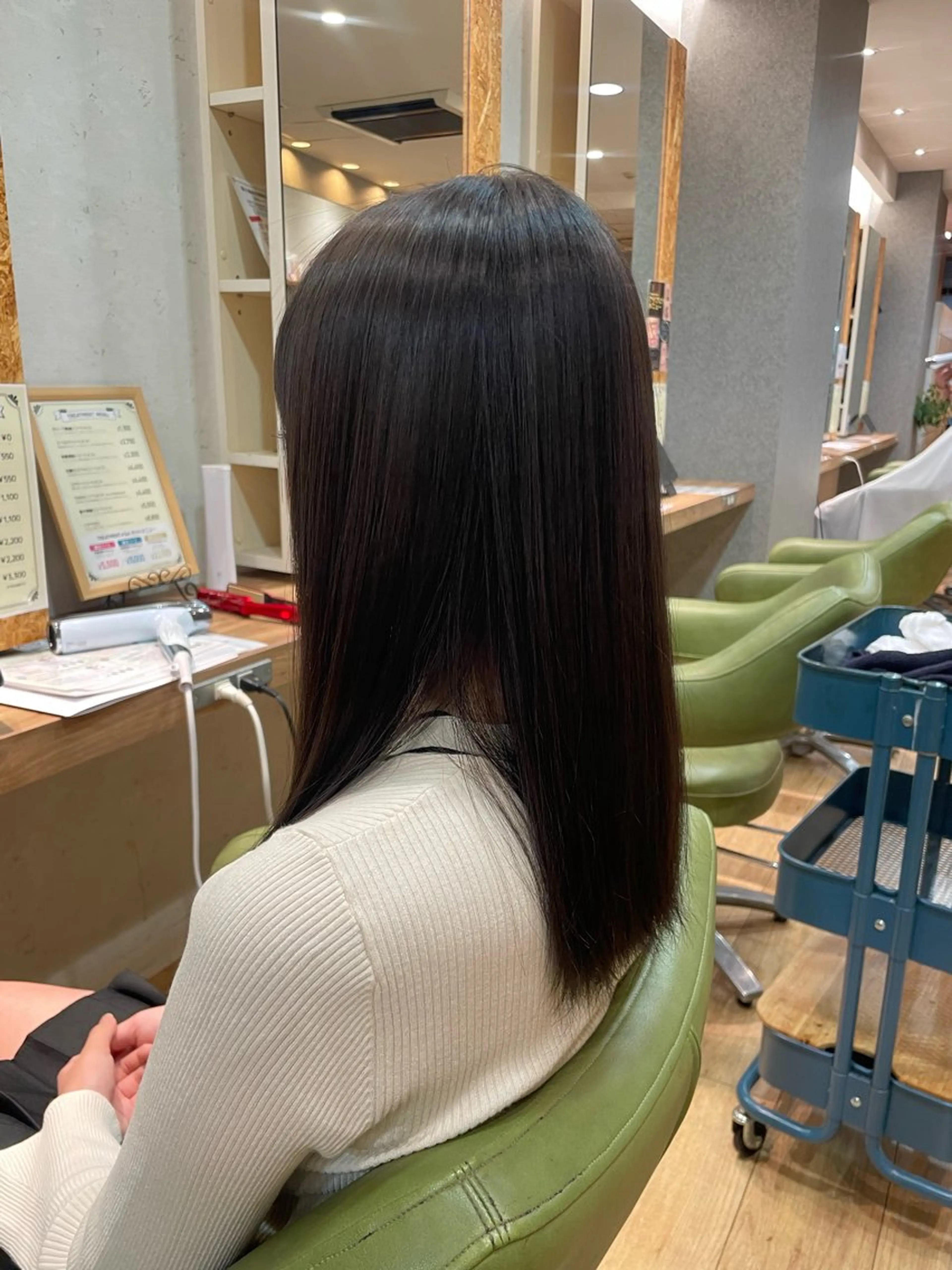 セミロング カラー 酸性ストレート 縮毛矯正 トリートメント 髪質改善/Bloss om🌷高橋沙衣のヘアスタイル