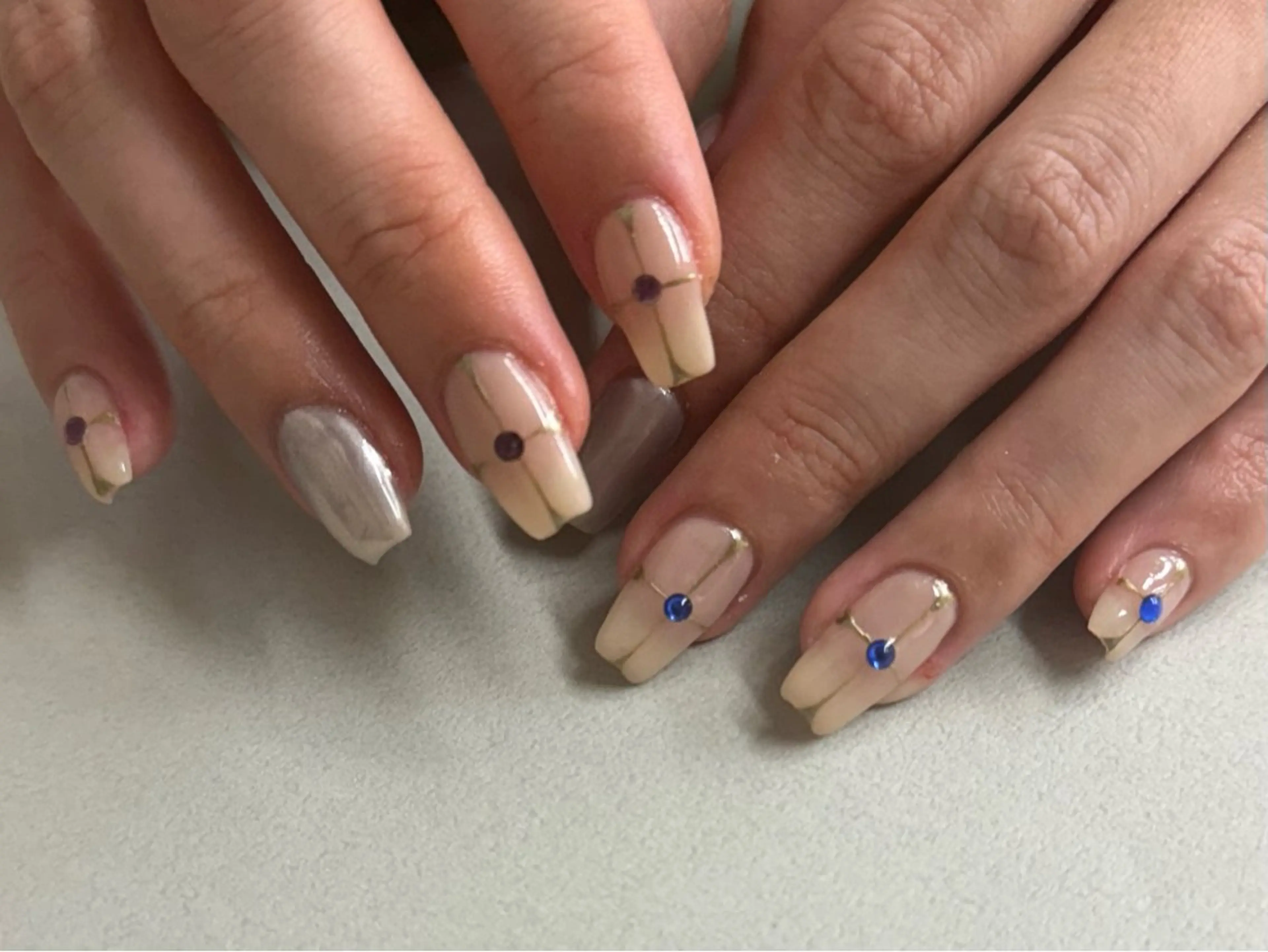 ネイル アートネイル ジェルネイル マグネットネイル ミラーネイル ニュアンスネイル nailstudio eviz新宿店のネイルデザイン