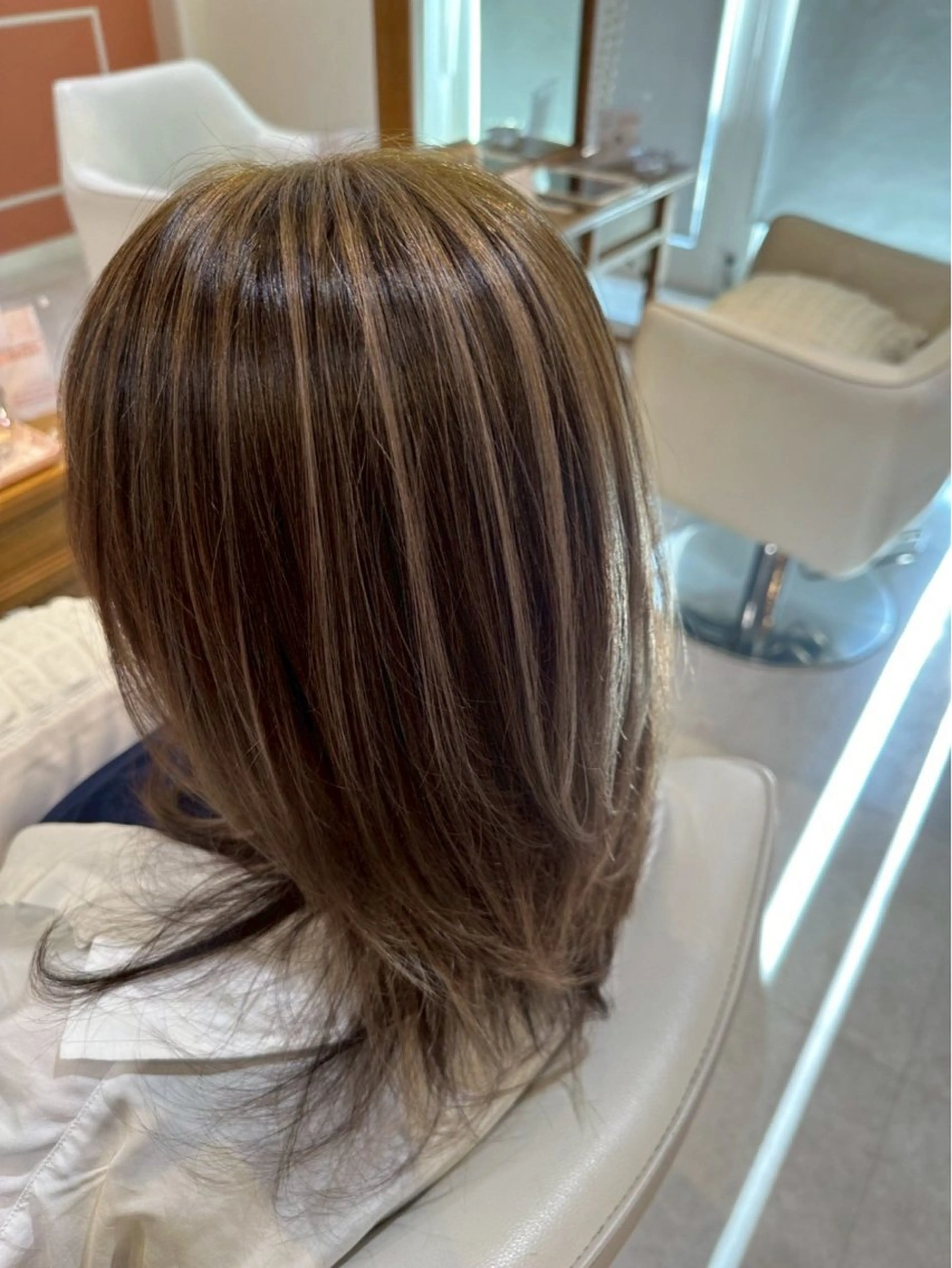 ロング カラー ハイライトカラー ハイライト 神田 紗羽のヘアスタイル