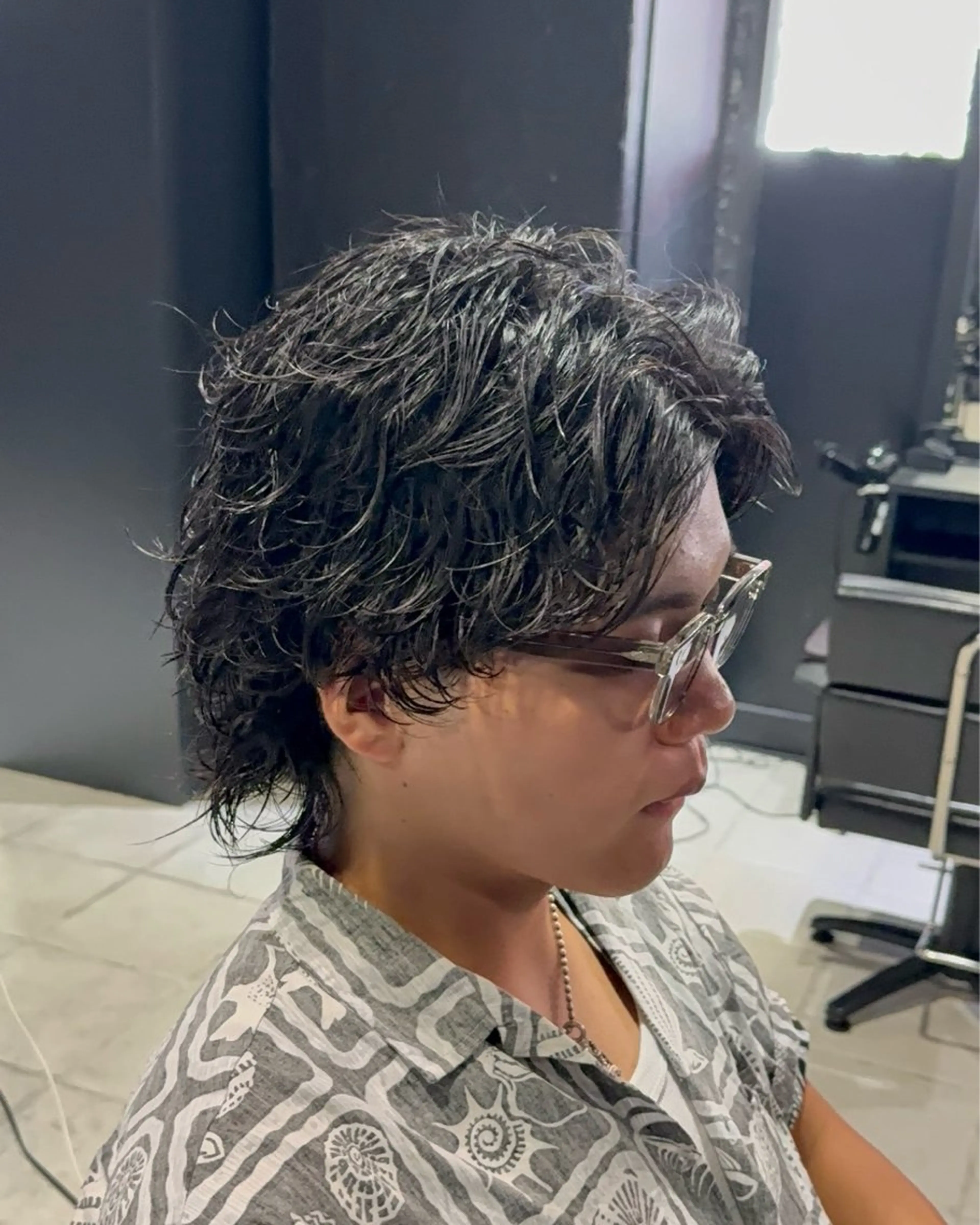 ミディアム パーマ メンズ メンズウルフカット ウルフカット カット パーマ 難波/メンズウルフ・ フェザーパーマ鶴田文のヘアスタイル