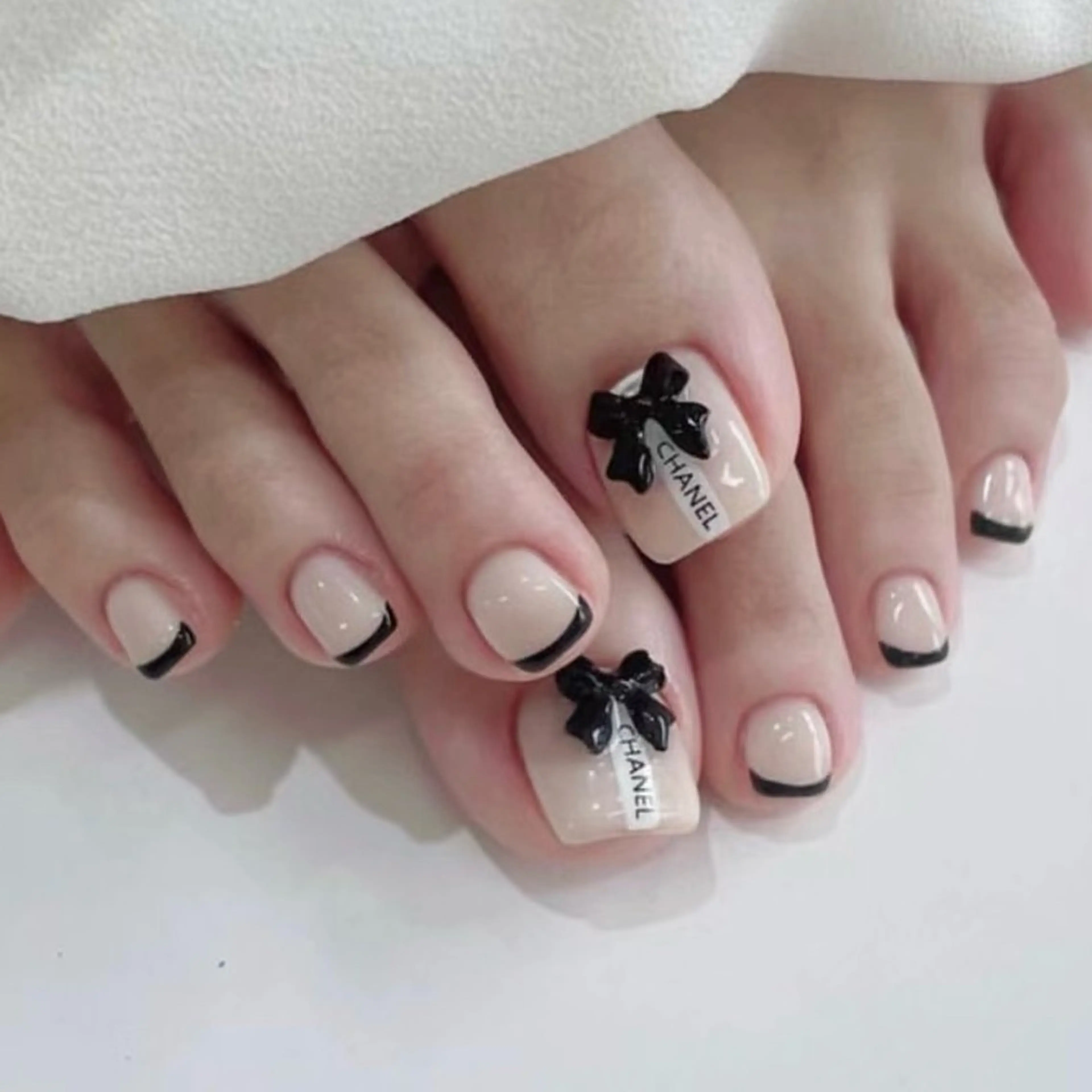 ネイル フットネイル 🫧M. nailsのネイルデザイン