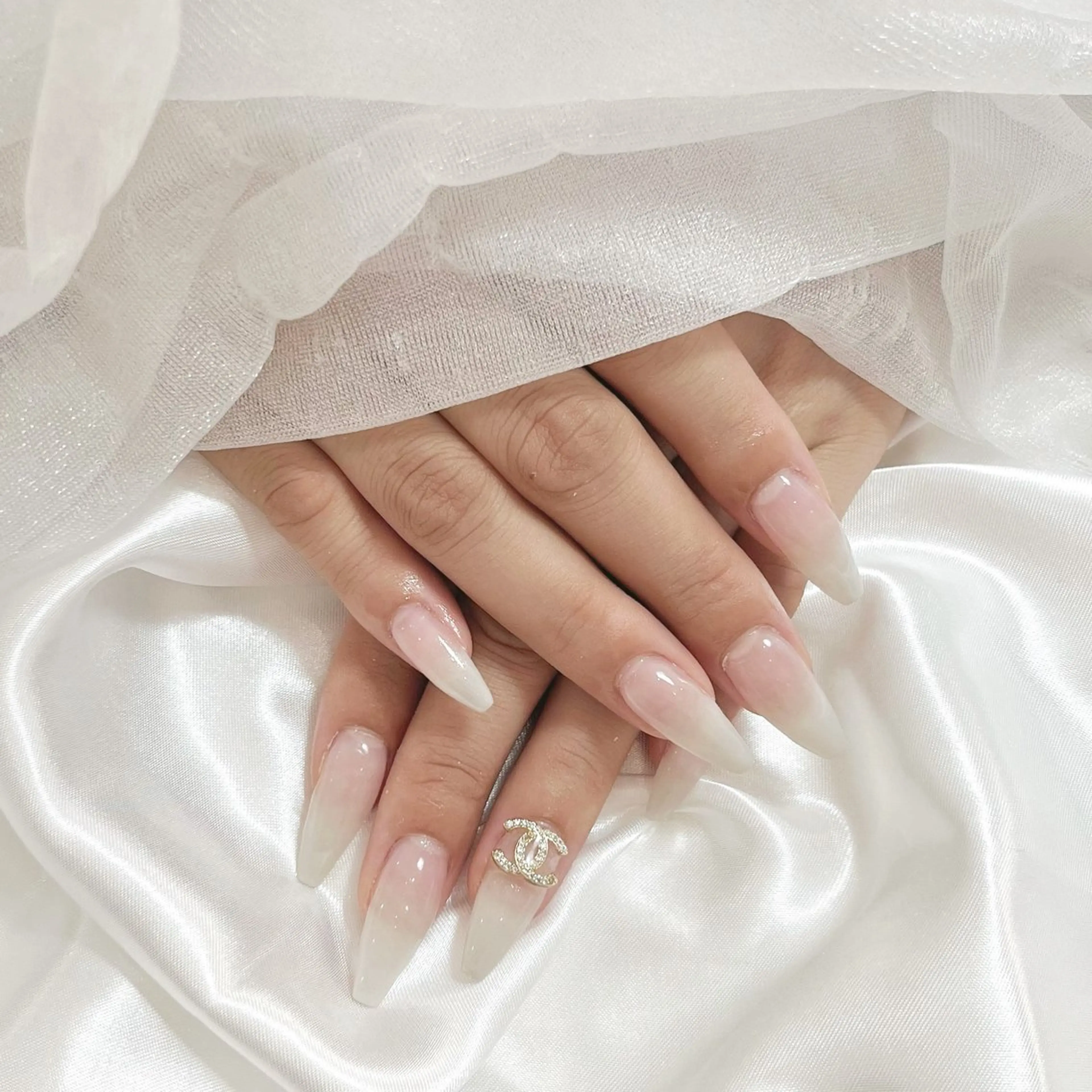 ネイル SALON ELVI.所属・SALON ELVI.のネイルデザイン