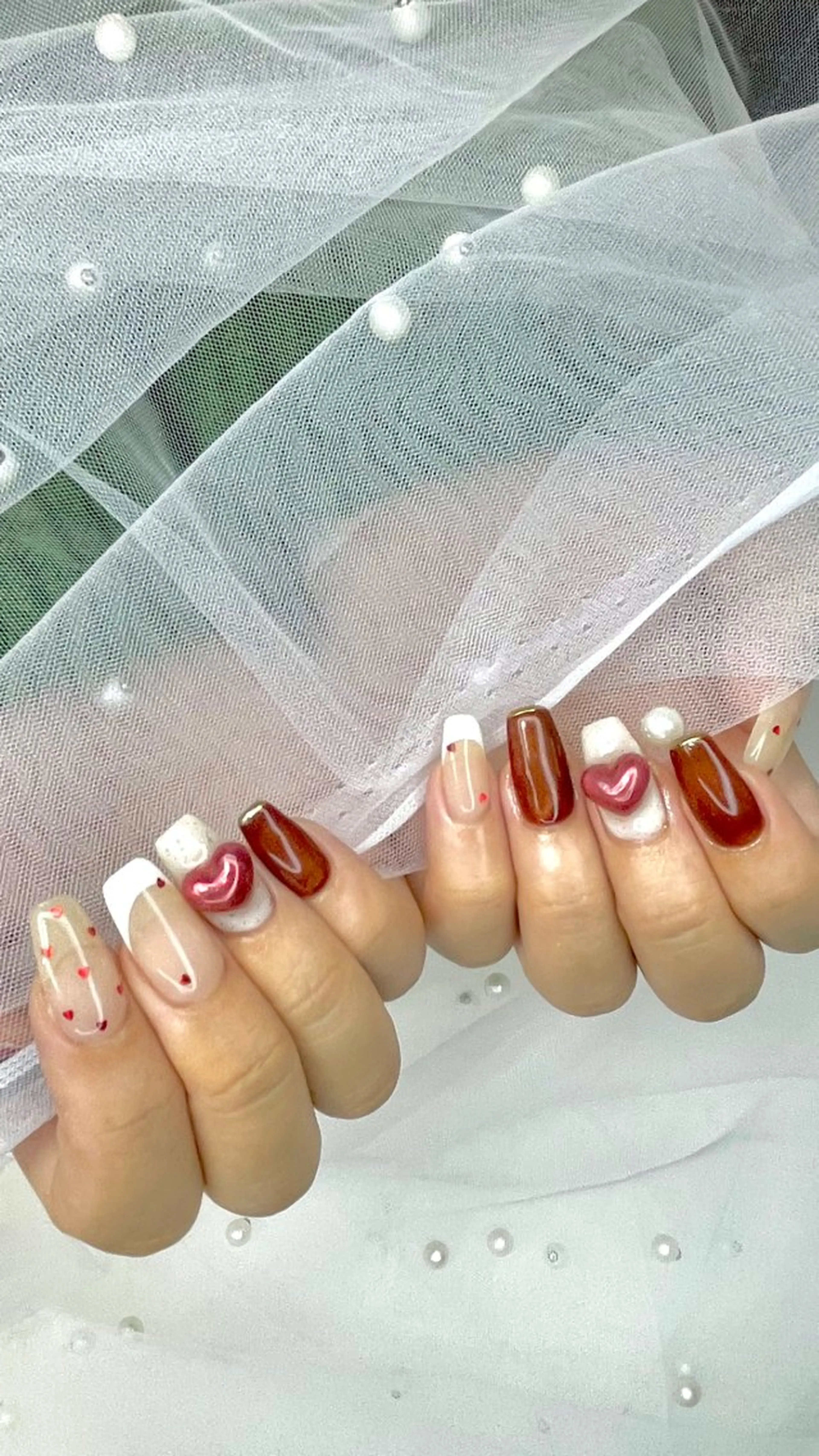 ネイル ハート ハンドネイル オーロラ所属・YUI nailのネイルデザイン