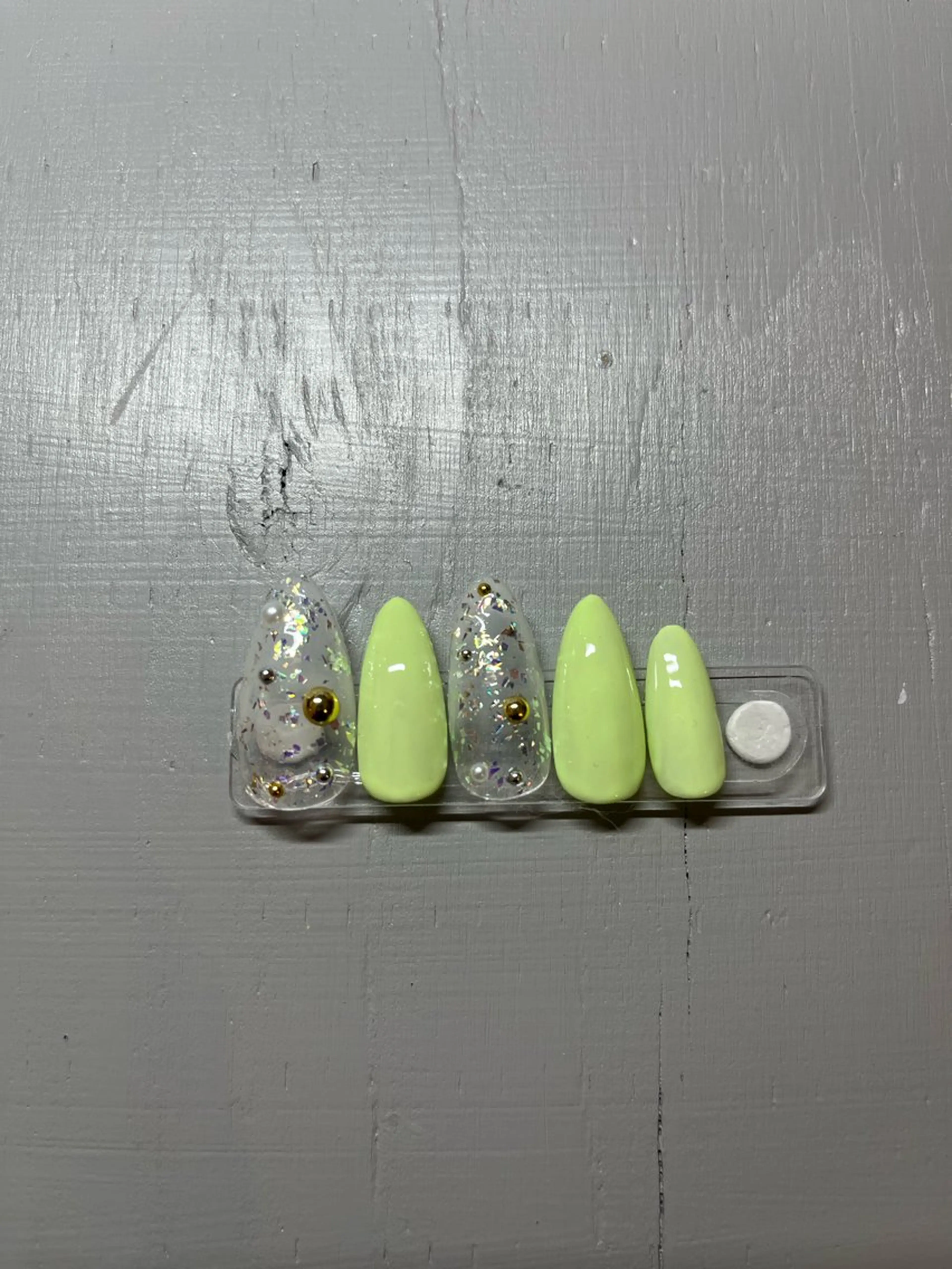 シンプルデザインネイルS15(オフ込み)の写真