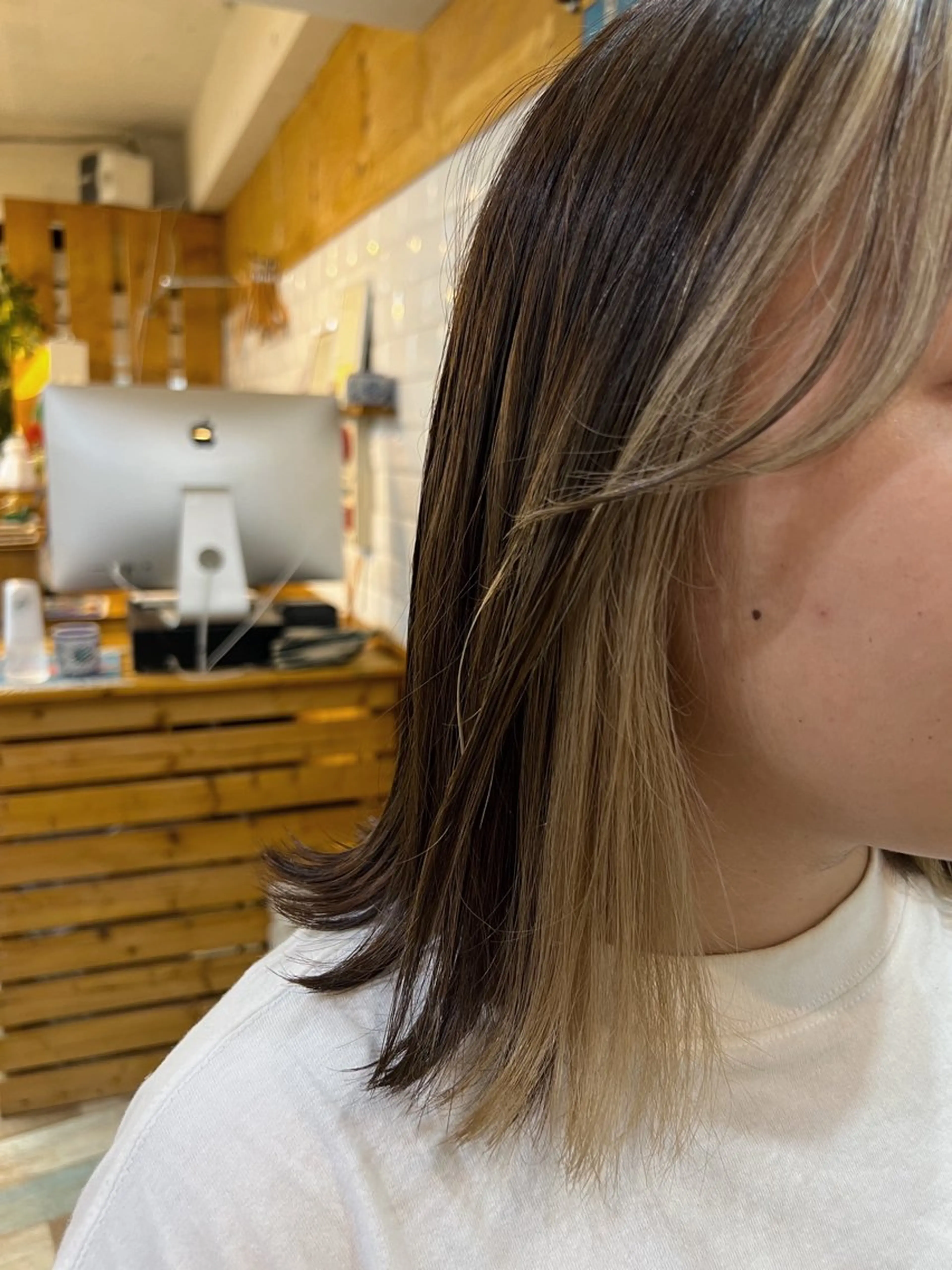 ミディアム カラー ベージュカラー ブロンド ブロンドベージュ カット ヘアカラー トリートメント KANA/ボブ/ インナーカラー/艶髪のヘアスタイル