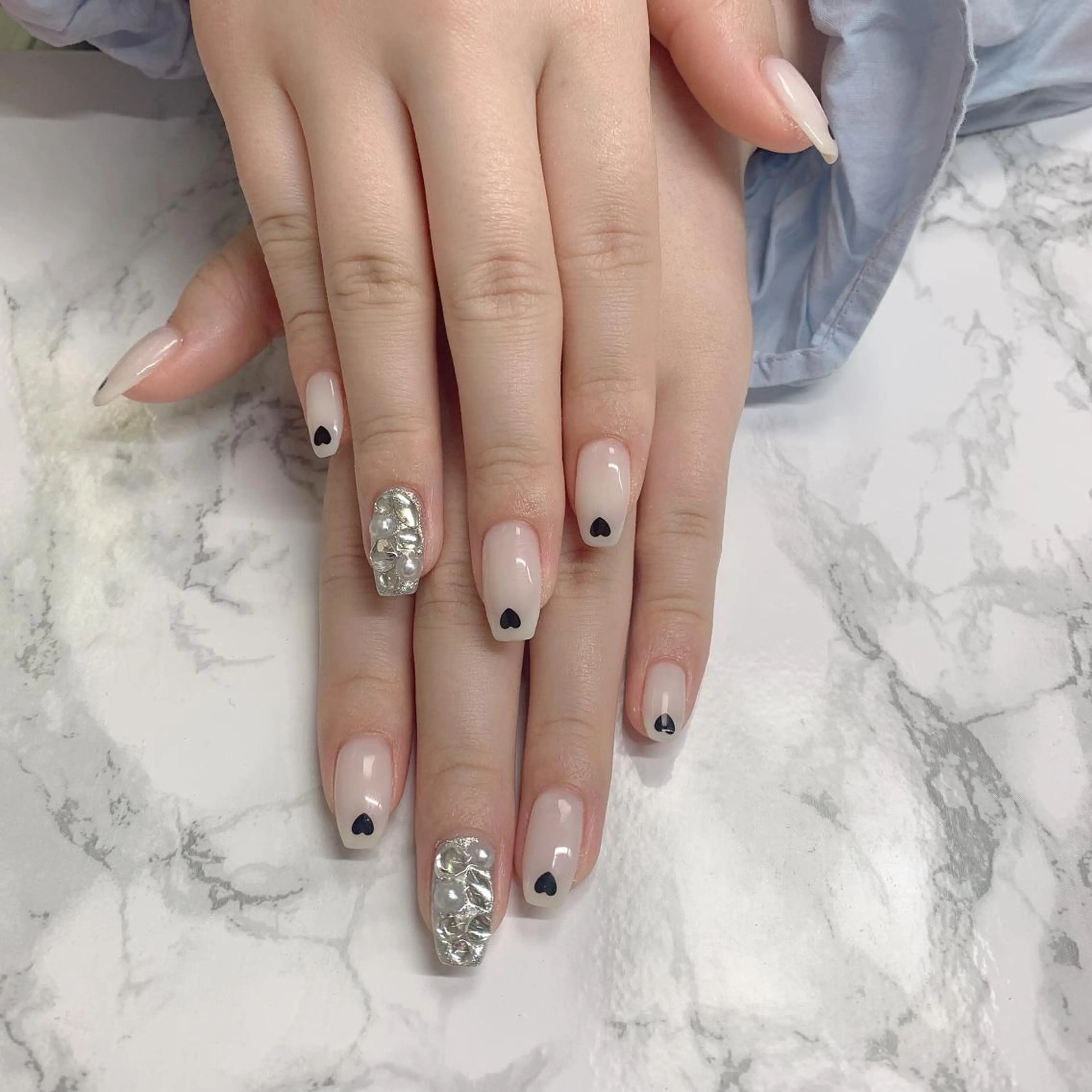 ネイル はな💎ネイル ワンホン、長さ出しのネイルデザイン