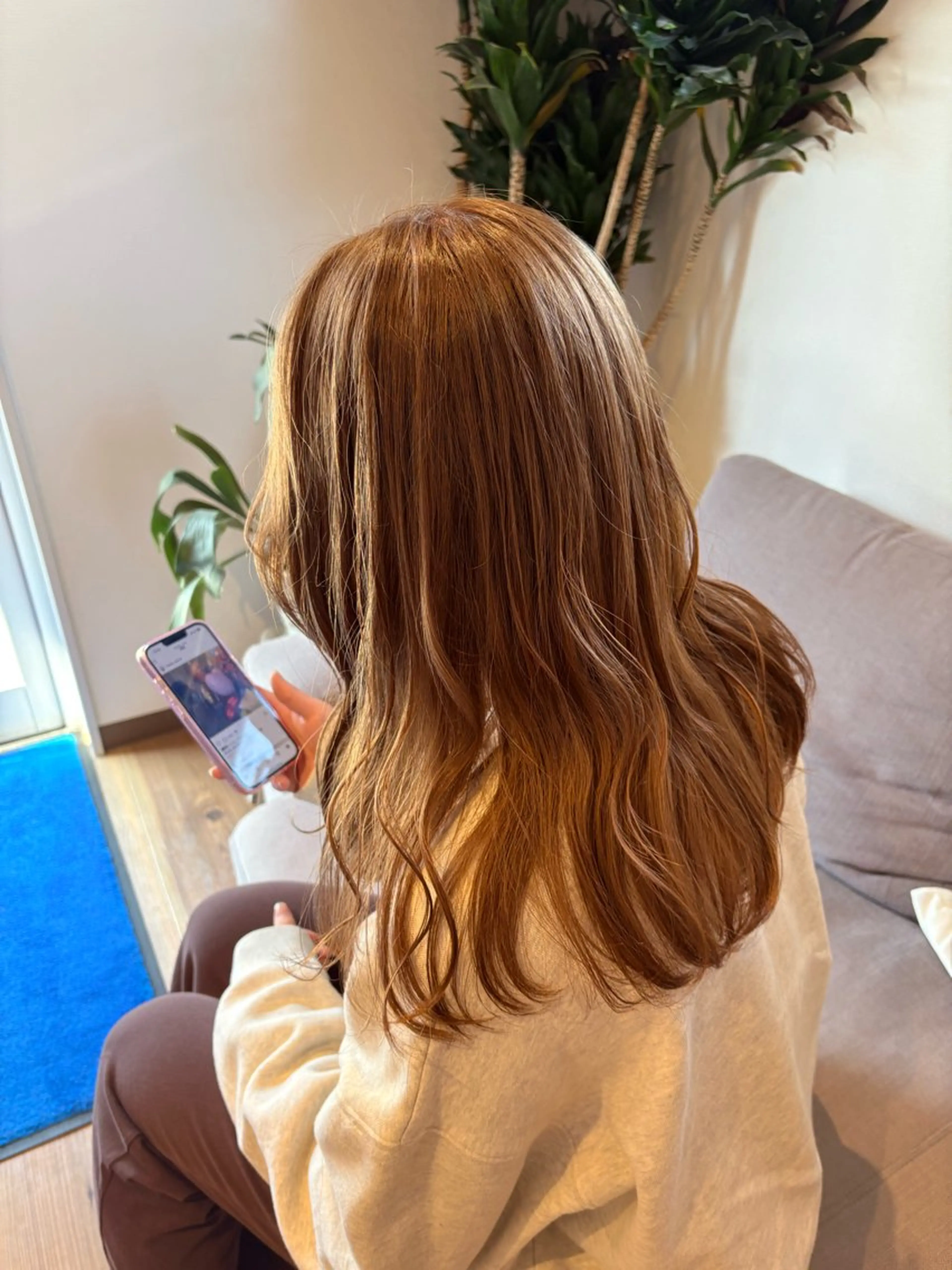 セミロング bluem所属・山西 真琴のヘアスタイル