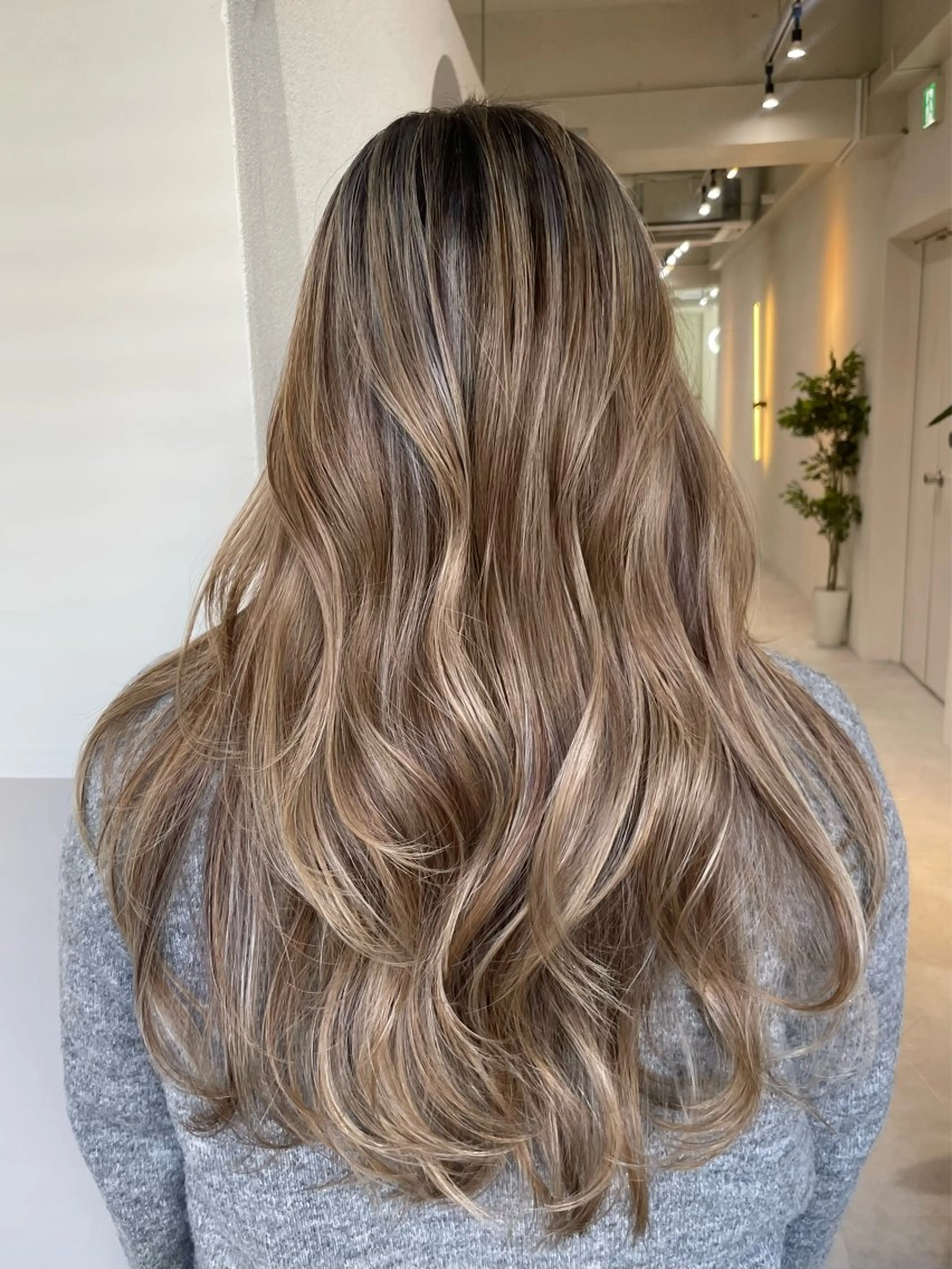 ロング カラー レイヤーカット💖 Kaedeのヘアスタイル