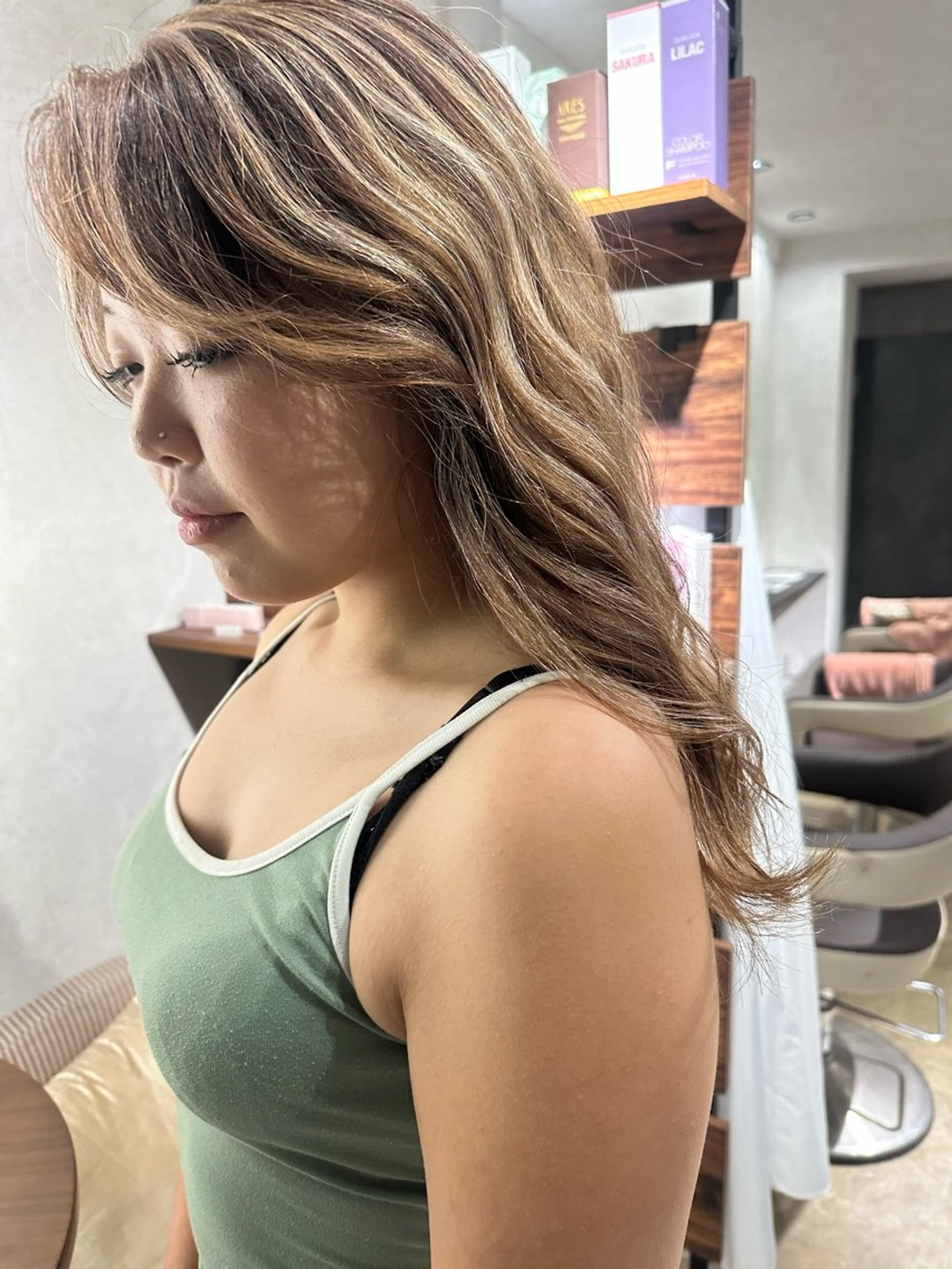 ロング カラー ハイライトカラー ハイライト ヘアカラー トリートメント カラーなら川嶋宏旭✨ salonLEPIAのヘアスタイル