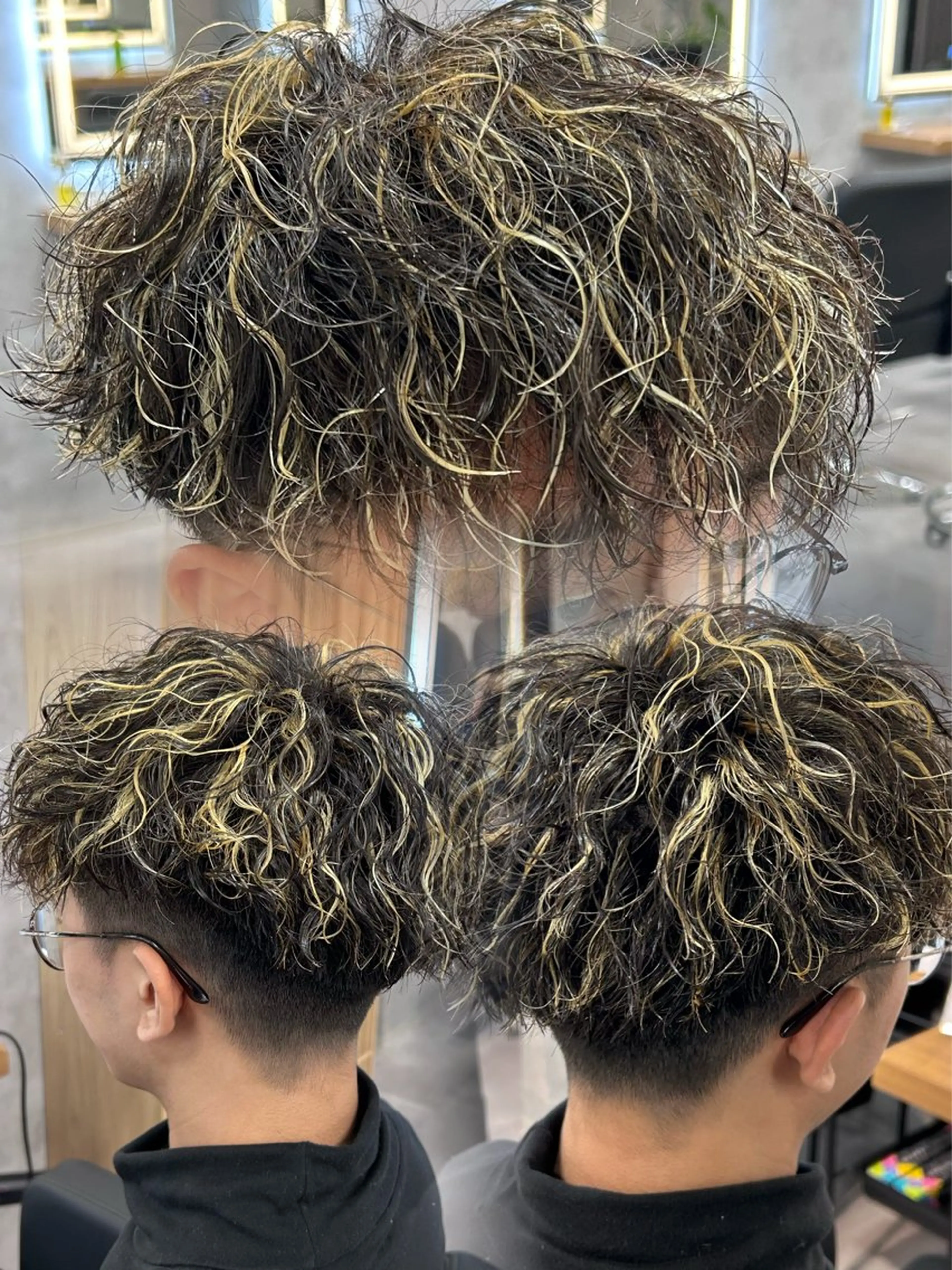 ショート カラー パーマ メンズ メンズハイライト メンズパーマ ハイライトカラー ハイライト カット ヘアカラー パーマ メンズスペシャリスト 👑/YUTAのヘアスタイル