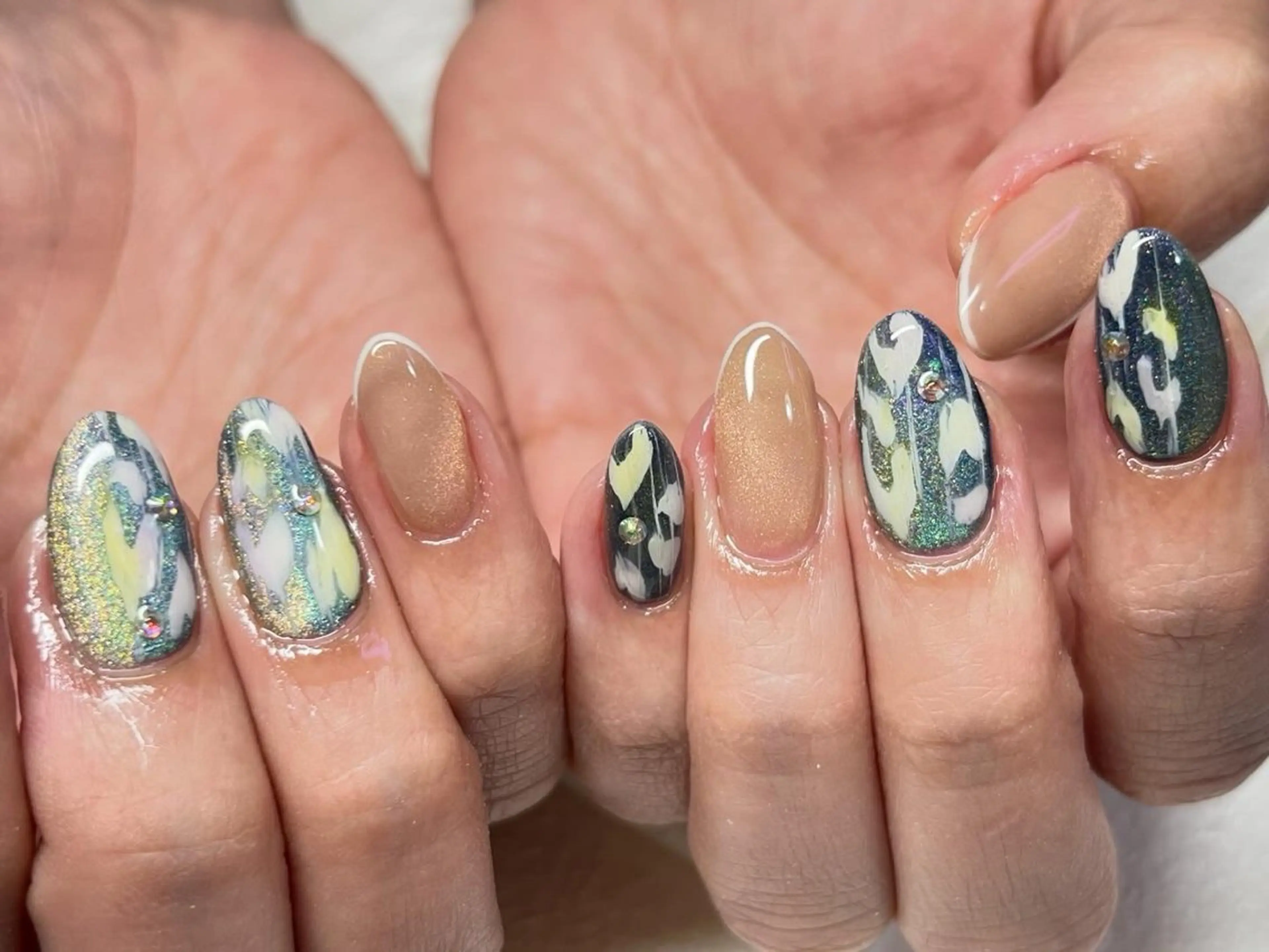 ネイル アニマル柄 マグネットネイル ニュアンスネイル ハンドネイル まり りぃ〜んのネイルデザイン