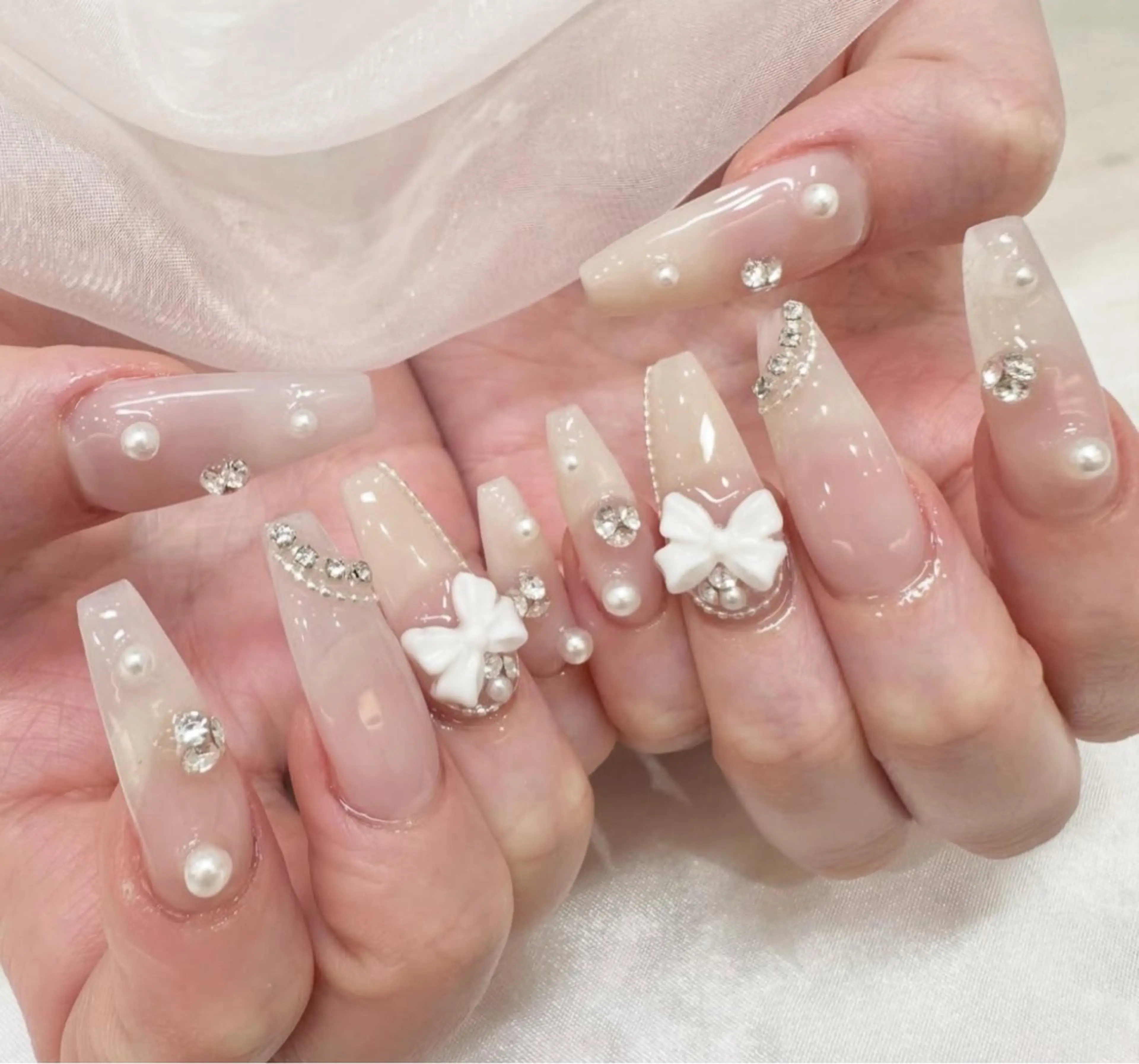 ネイル アートネイル フラワーネイル フレンチネイル ジェルネイル グラデーション ハンドネイル Ryunail所属・Ryu Nail NekoChanのネイルデザイン