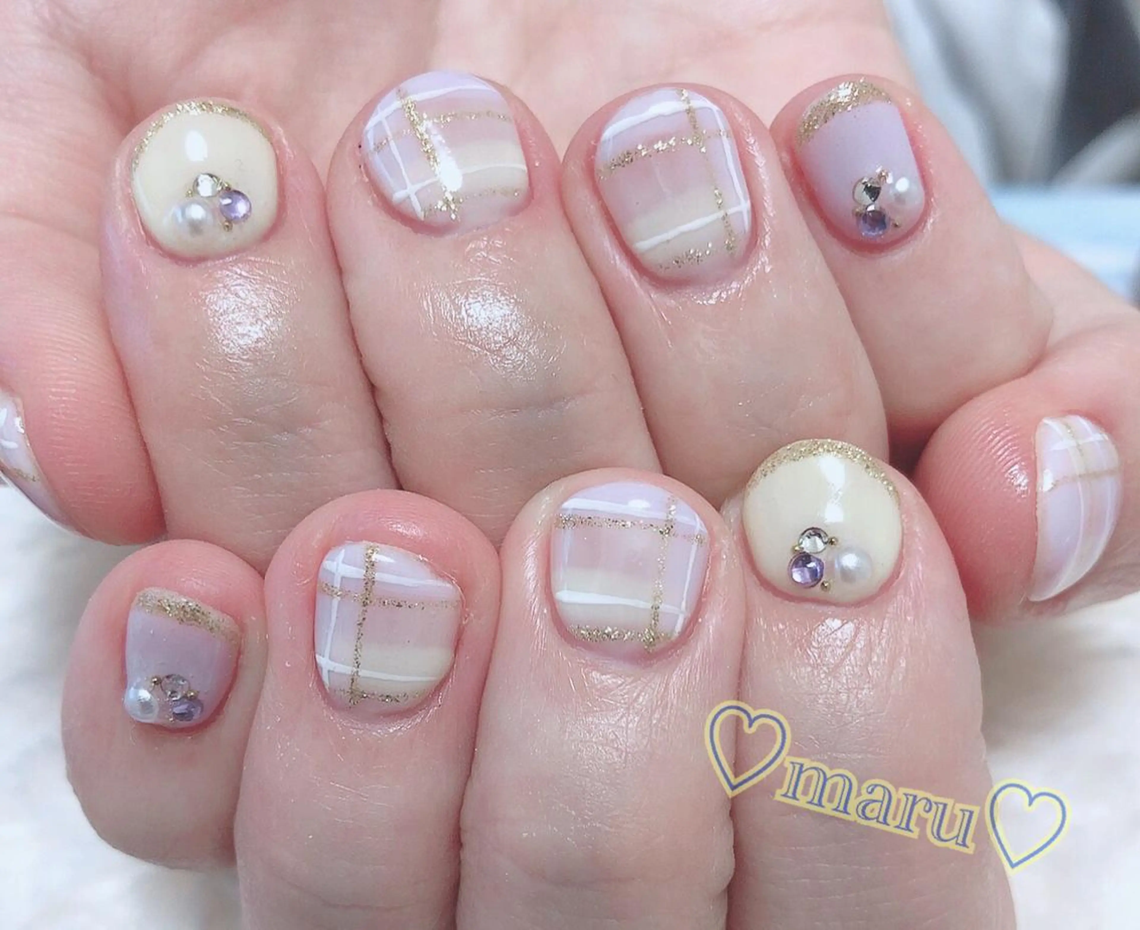 ネイル ハンドネイル フットネイル まるみ ♡のネイルデザイン