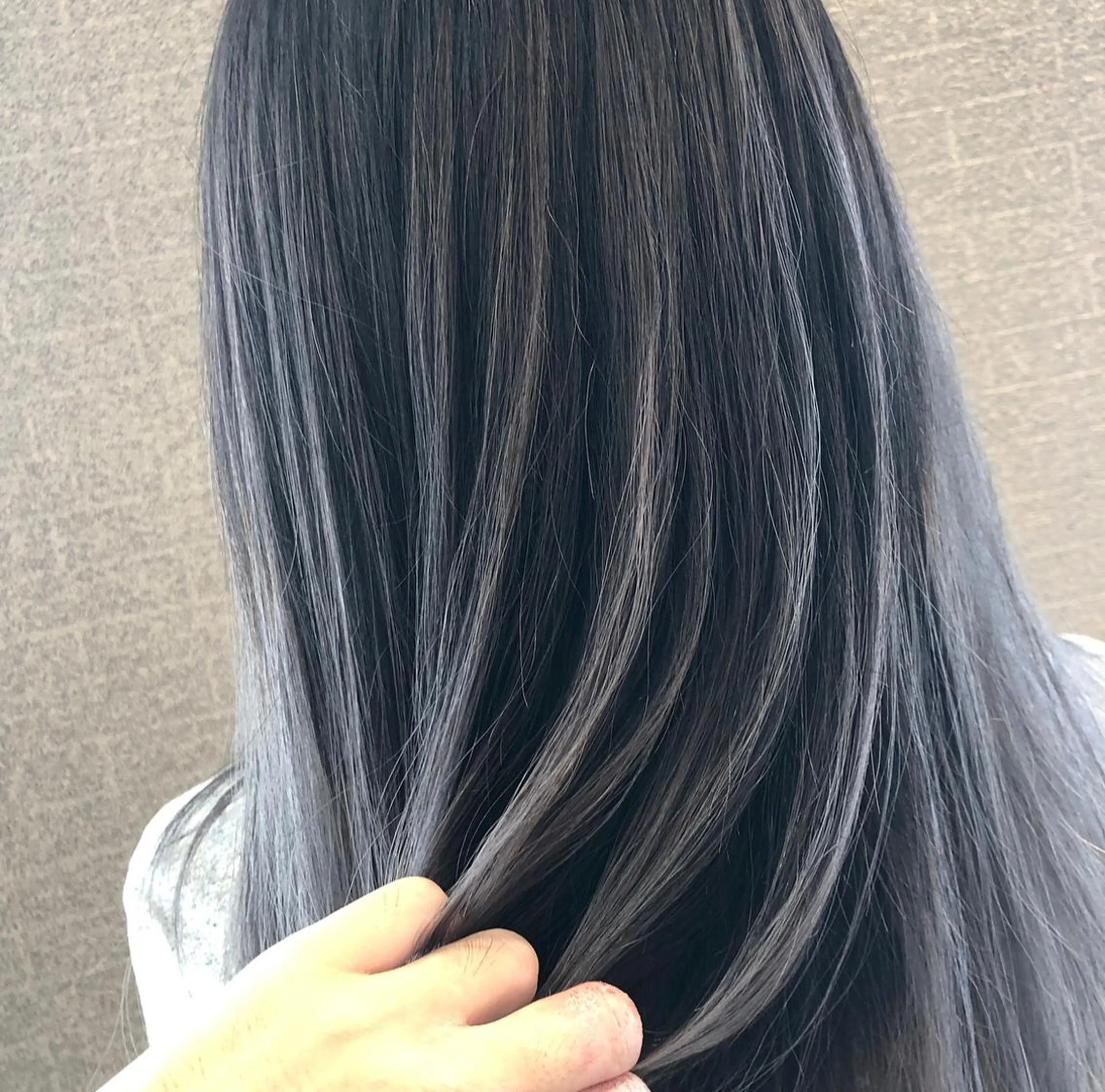 セミロング カラー ヘアアレンジ バレイヤージュ デザインカラー ハイライトカラー ハイライト レイヤーカット アンドウ ユウ/ レイヤーカット/韓国のヘアスタイル