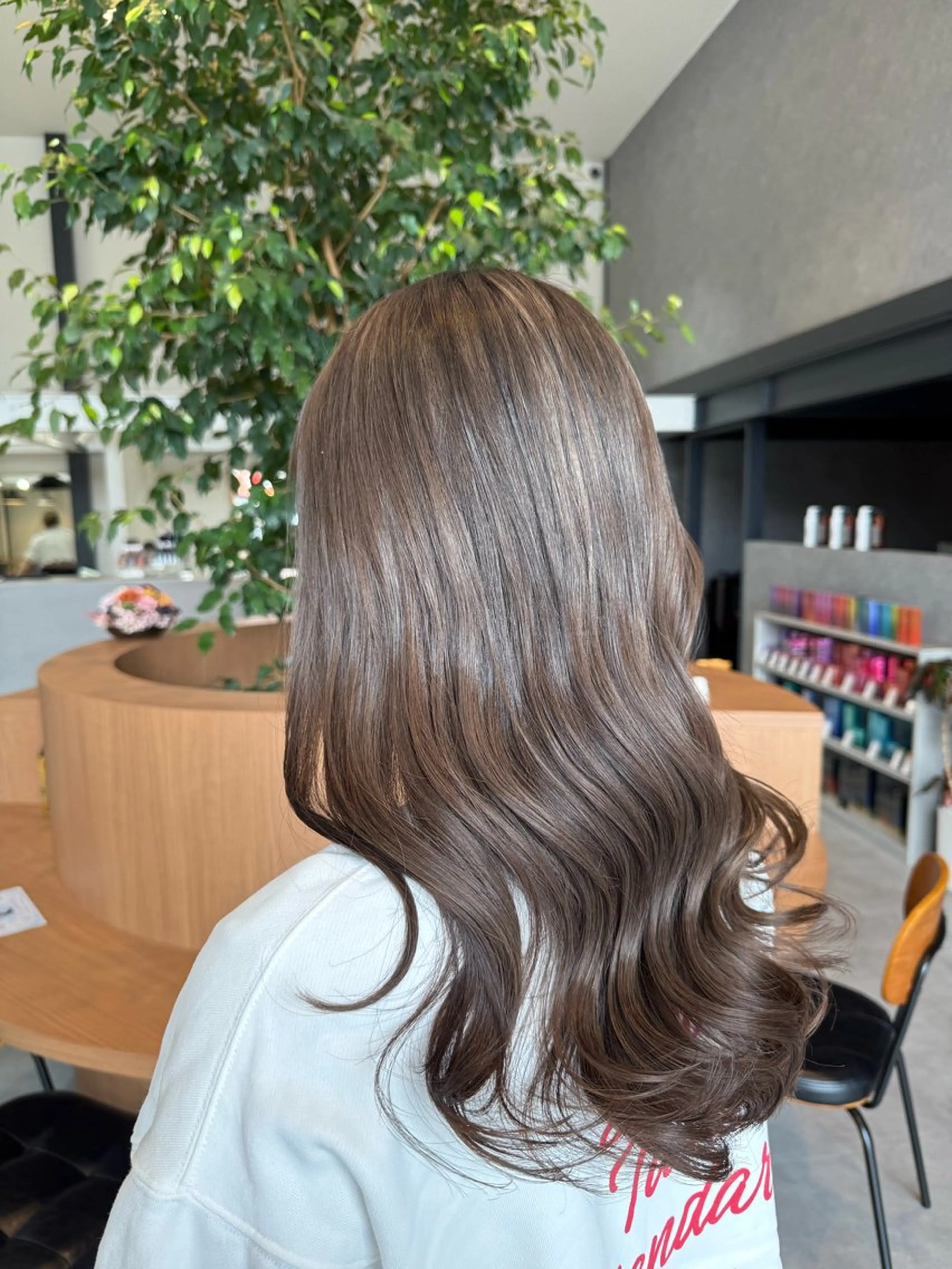 ロング カラー 透明感カラー グレージュ カット ヘアカラー トリートメント ayaka |トレンドヘアのヘアスタイル