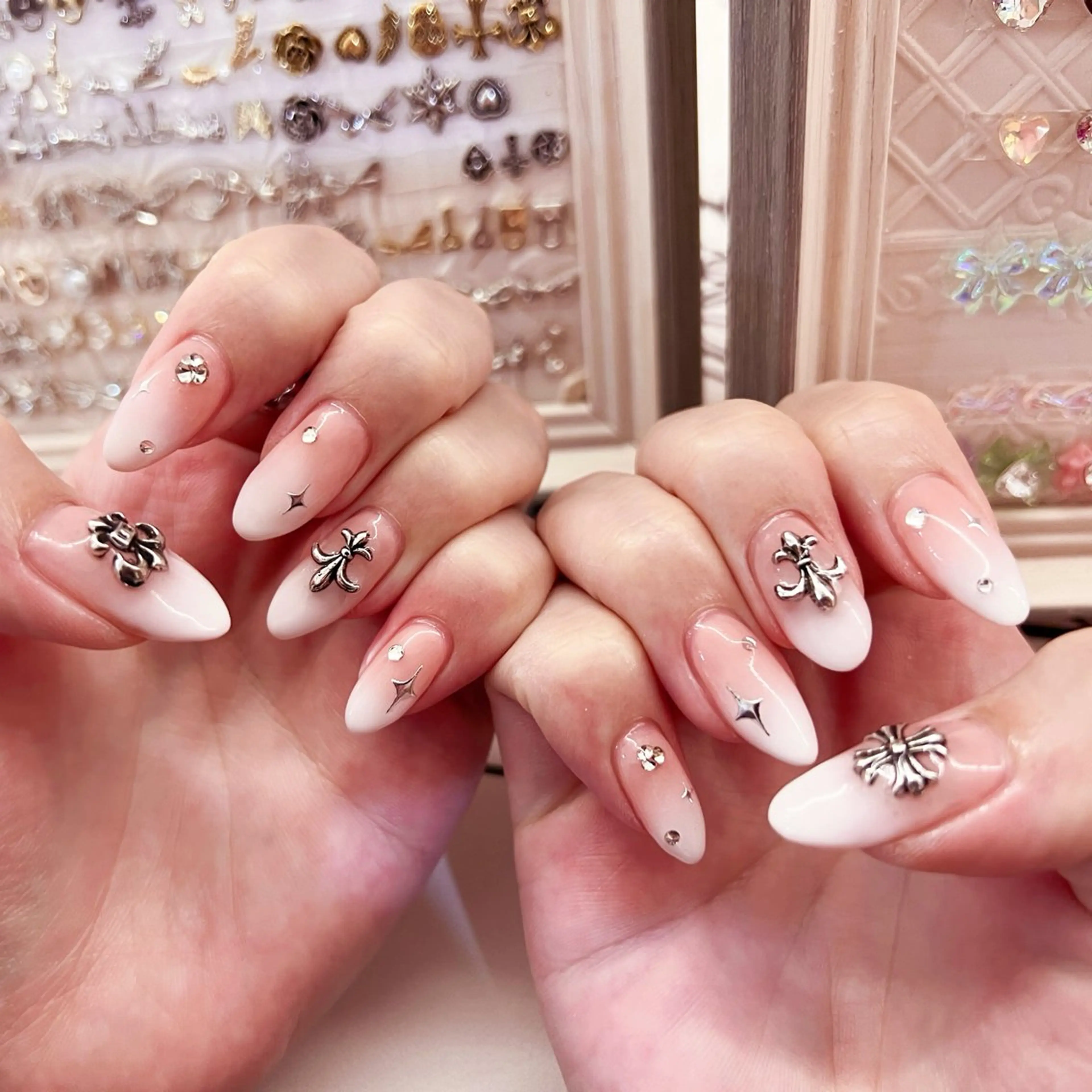 ネイル À LANA所属・NEWオープン À LANAのネイルデザイン