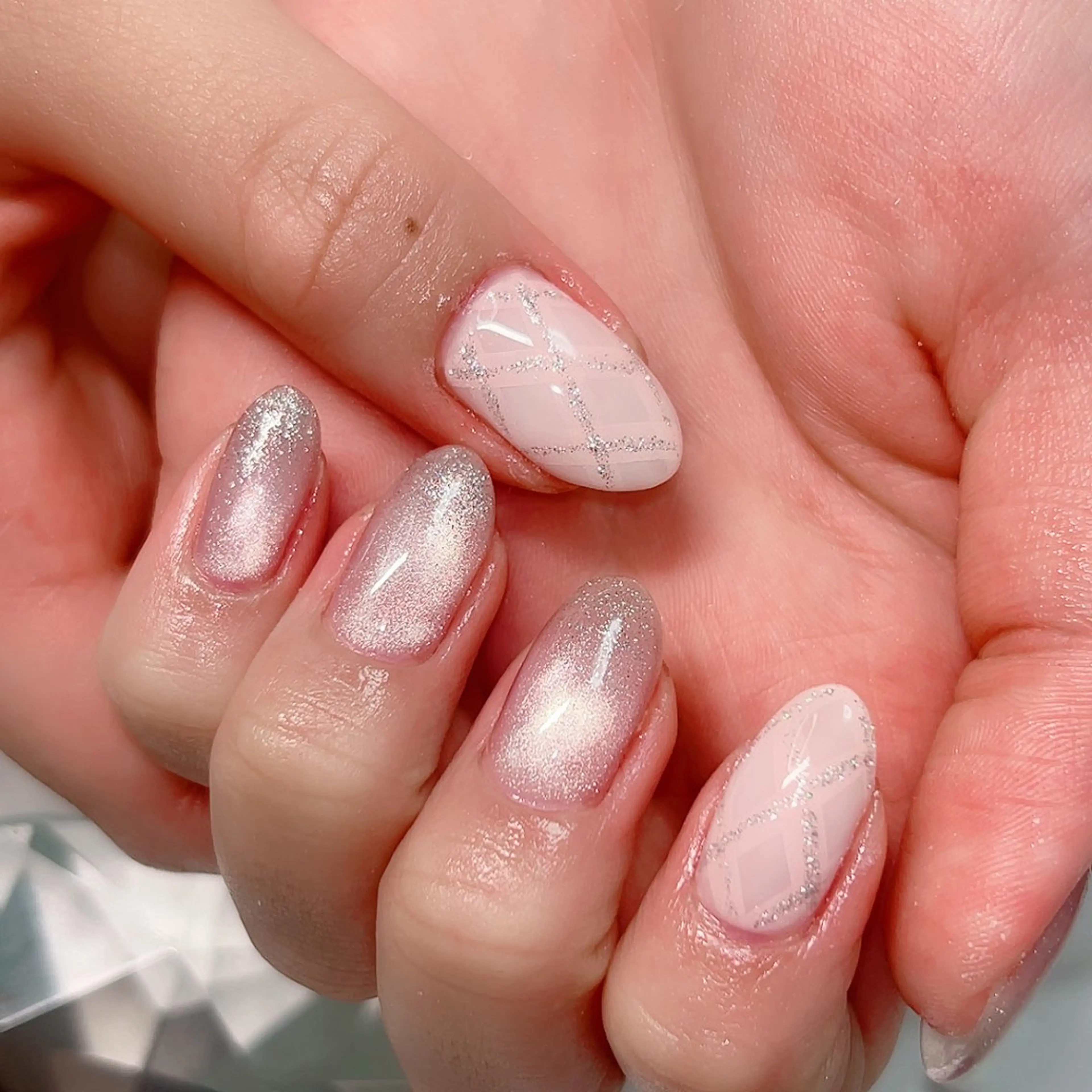 ネイル キラキラネイル ラメ(グリッター) マグネットネイル ピンク ハンドネイル Cute Tips nailのネイルデザイン