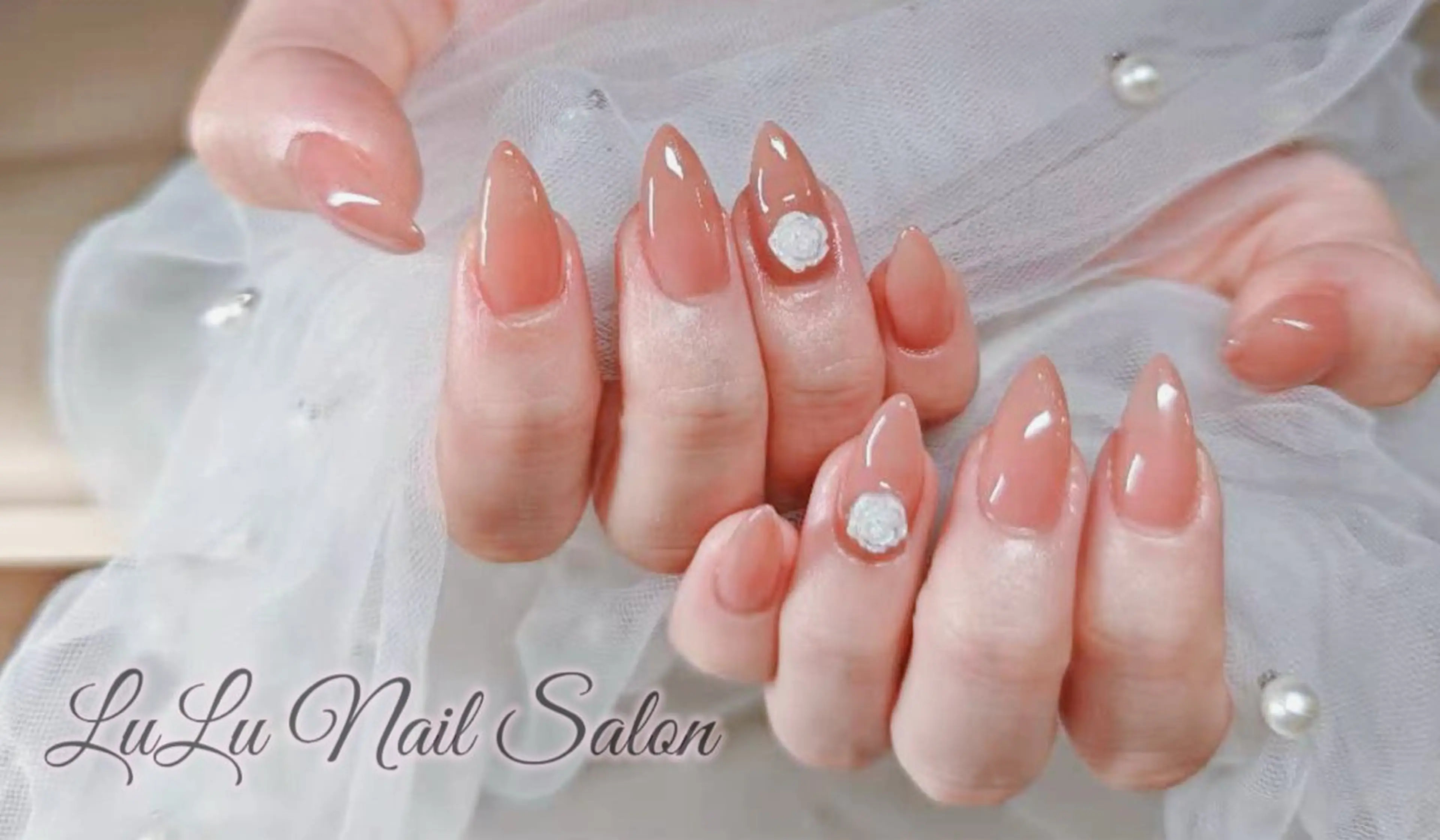 ネイル ハンドネイル LULU Nail  Salon 新宿所属・LU LU NailSalonのネイルデザイン