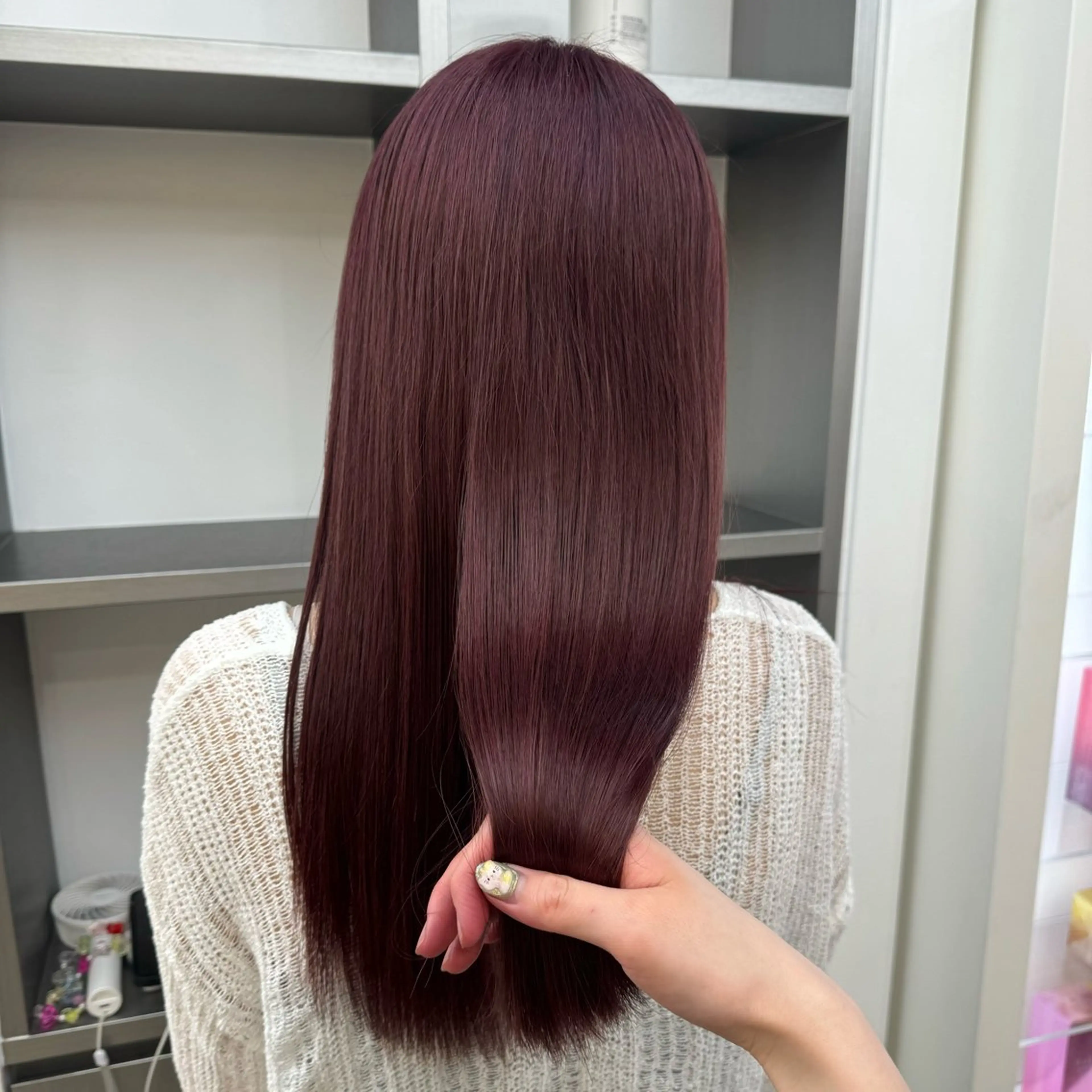 セミロング カラー カット ヘアカラー トリートメント 🌼動き×透明感🩵 ハイトーン/ナナのヘアスタイル