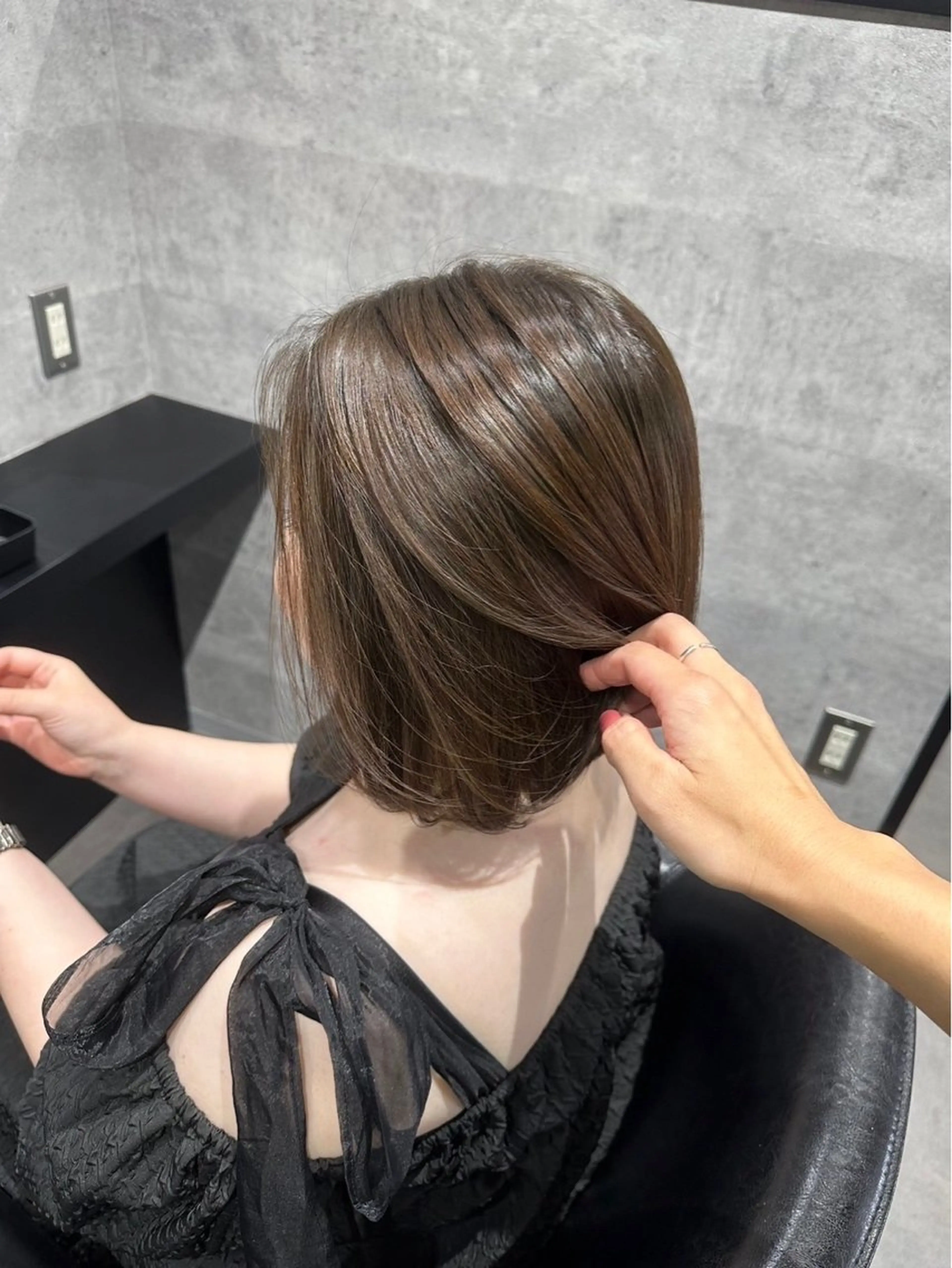 ミディアム カラー ヘアカラー 柔らかい透明感カラー 髪質改善/神戸のヘアスタイル