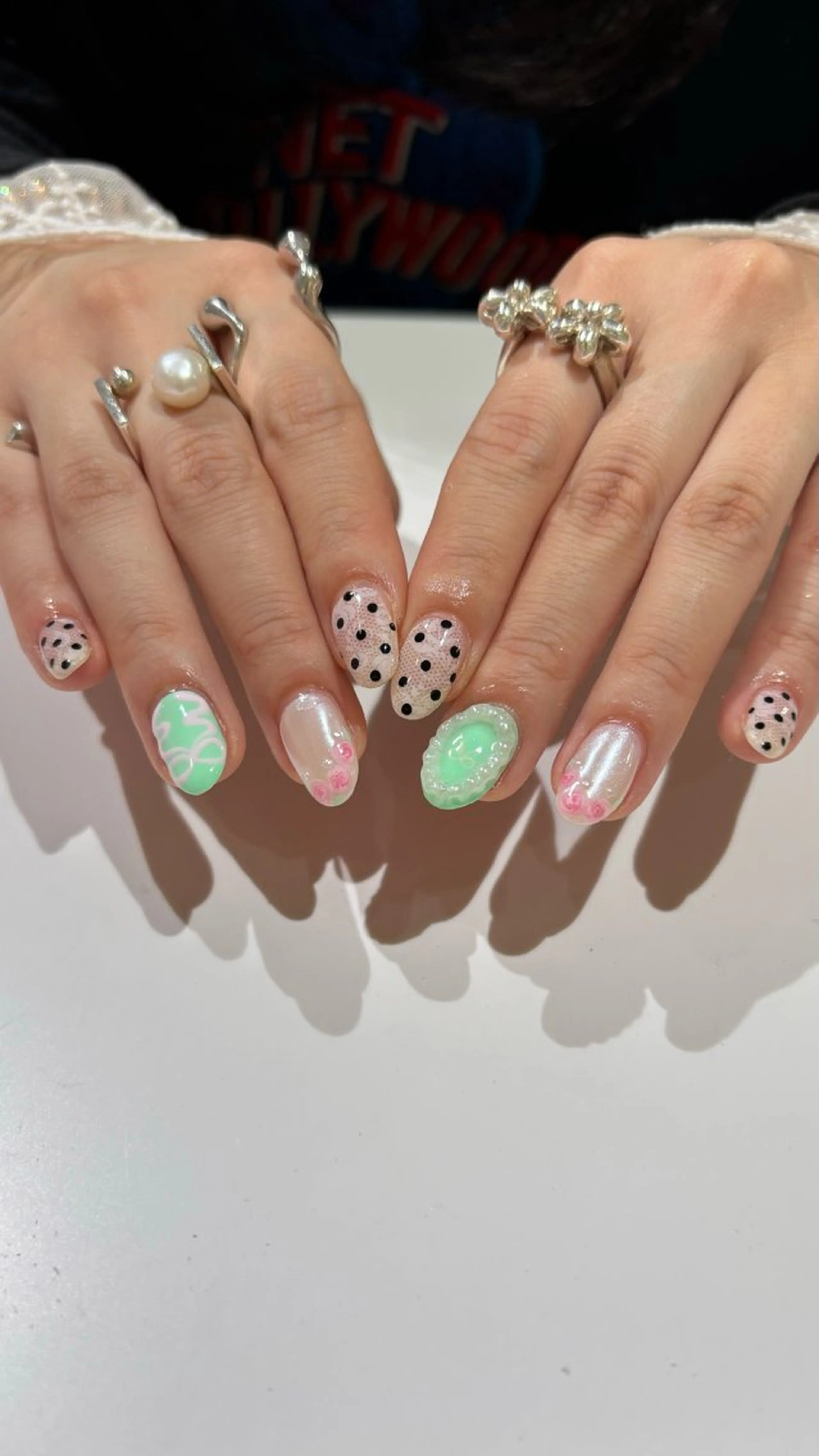 ネイル ハンドネイル 🤍 YUI 🤍のネイルデザイン