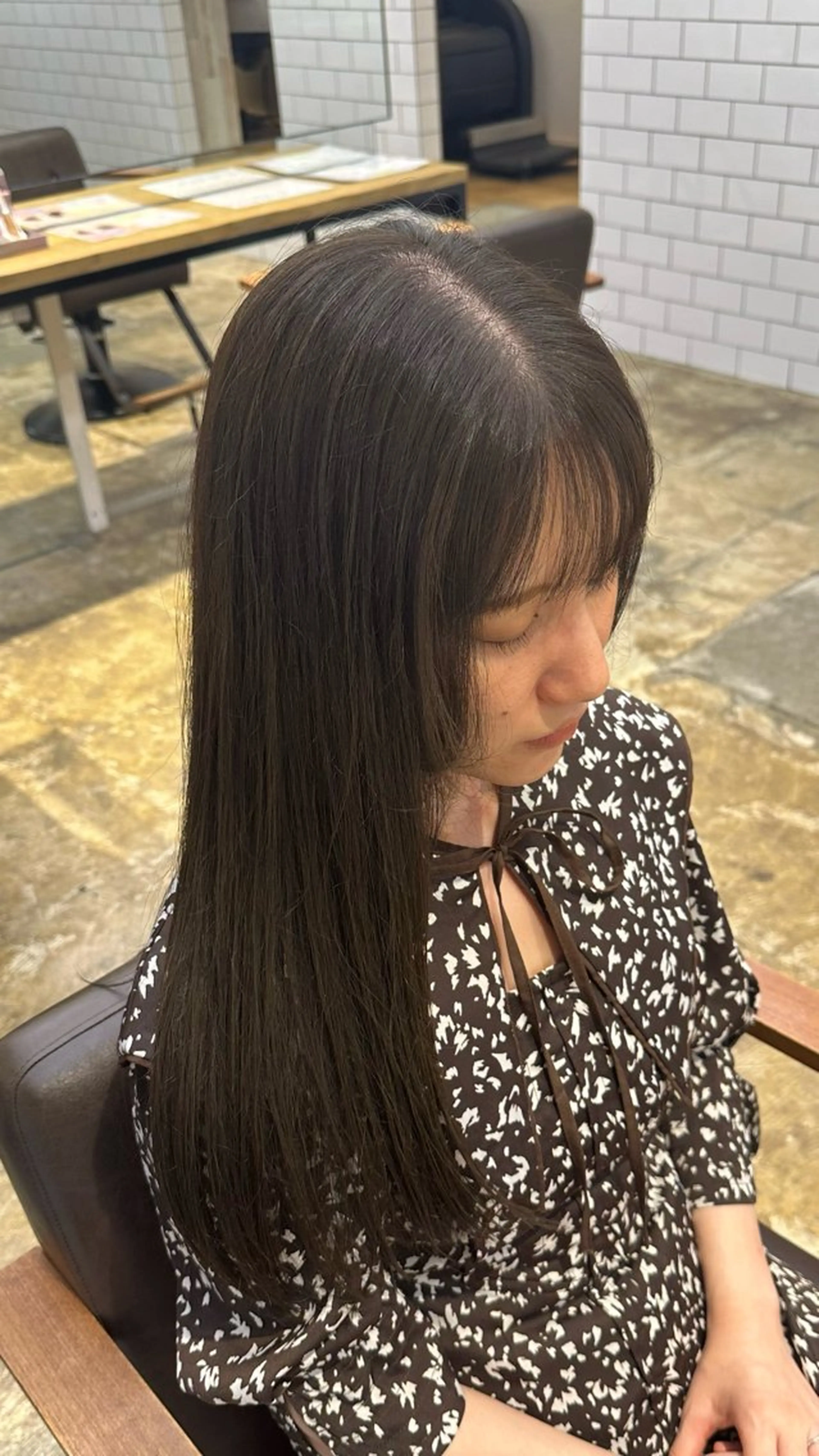 カラー グレージュ 北川 ななのヘアスタイル