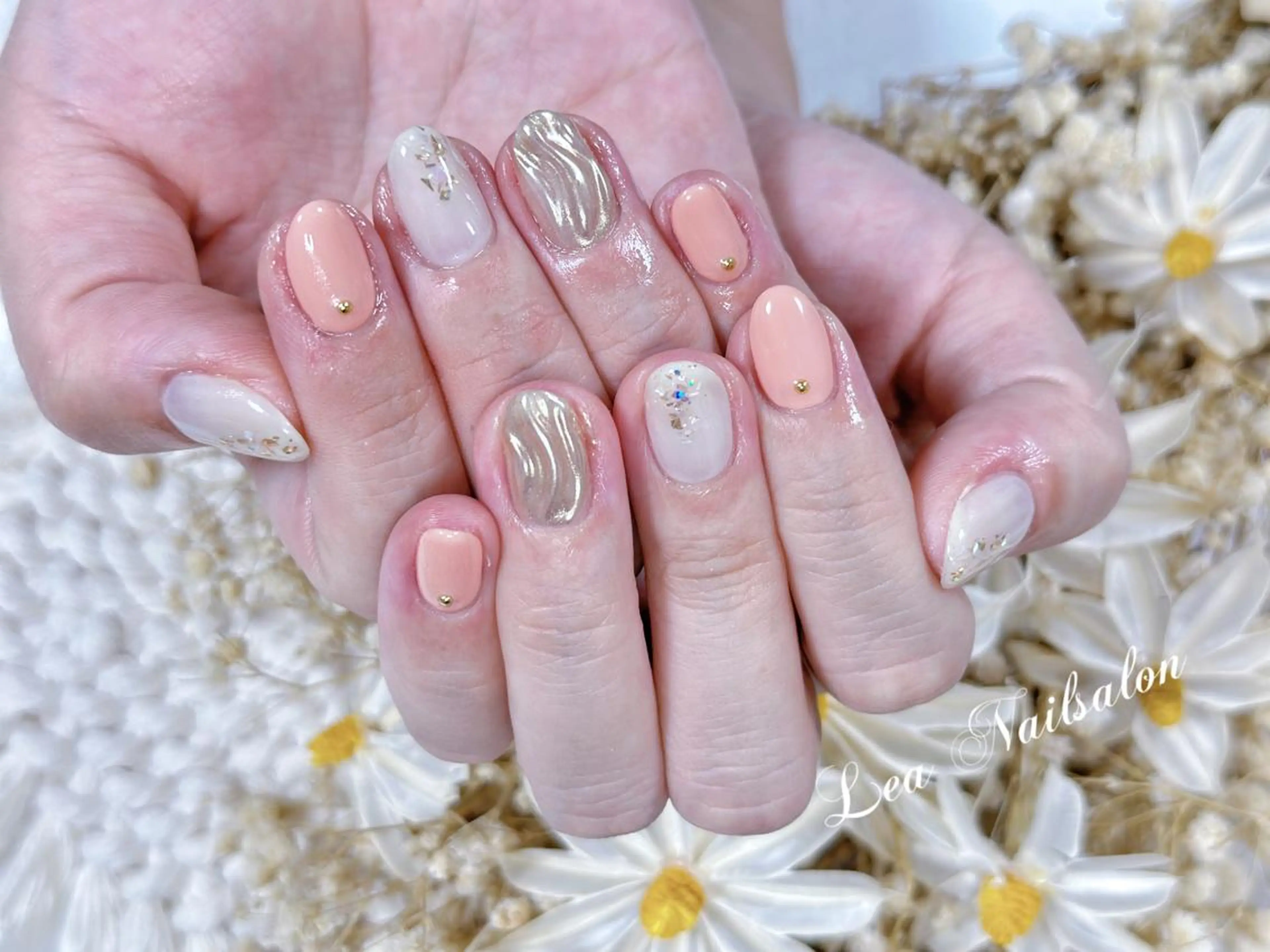 ショート カラー ネイル Lea NAILsalon所属・Le’a NailSalonのネイルデザイン