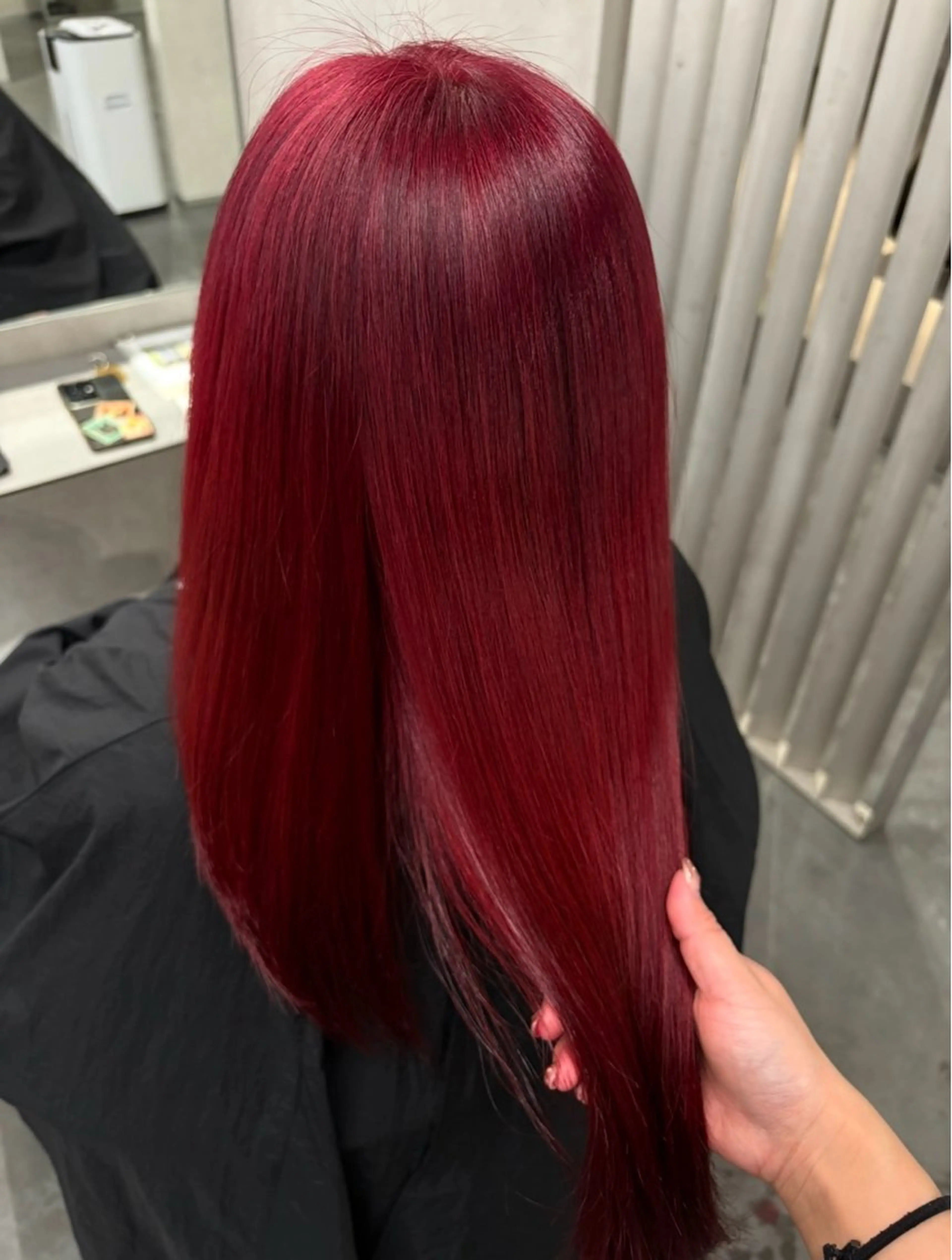 カラー レッドカラー ofF elua所属・中川 穂乃果のヘアスタイル