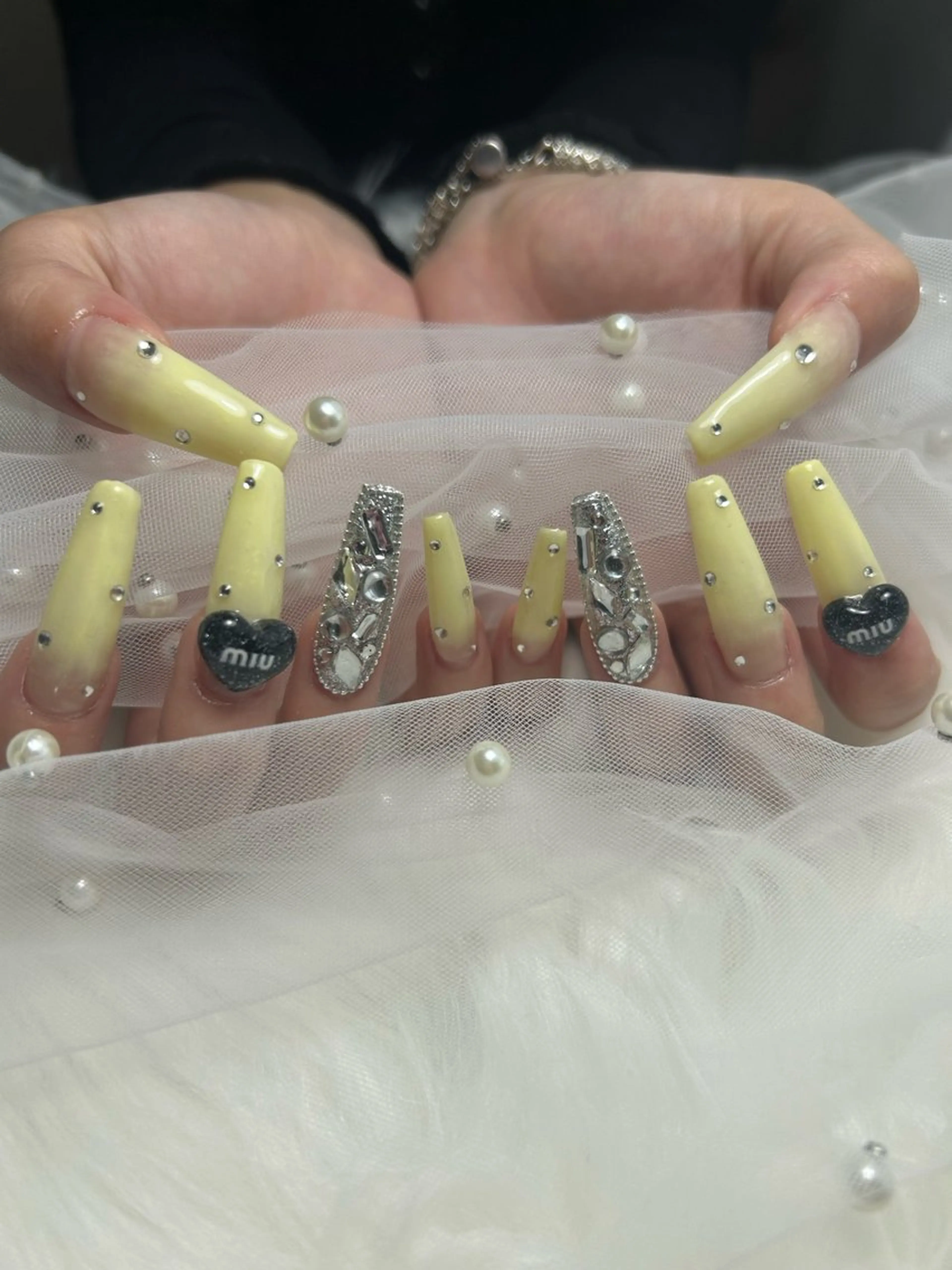 ネイル グラデーション 黄色 MIRAI nail所属・MIRAI nailのネイルデザイン