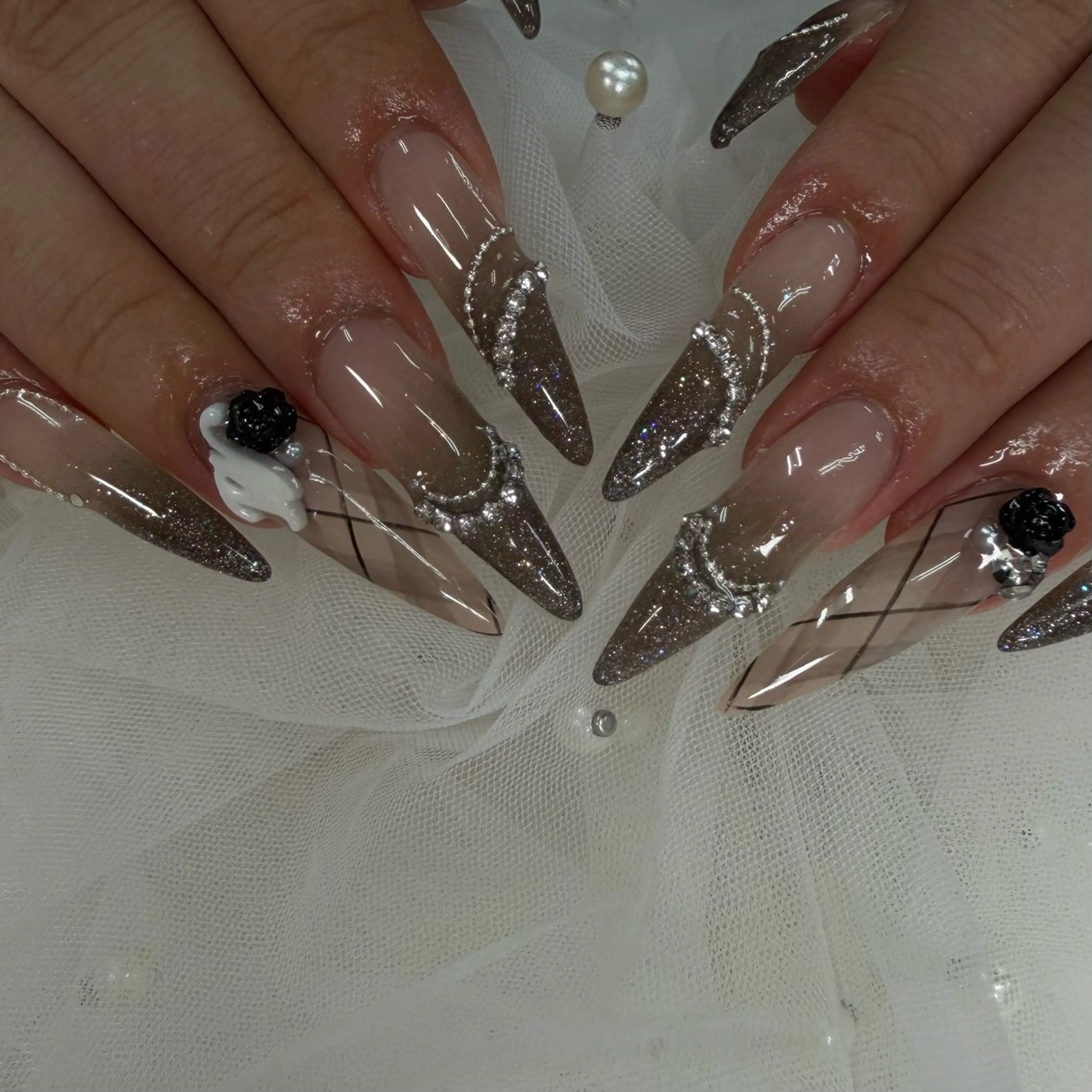 ネイル ハンドネイル SHION のネイルデザイン