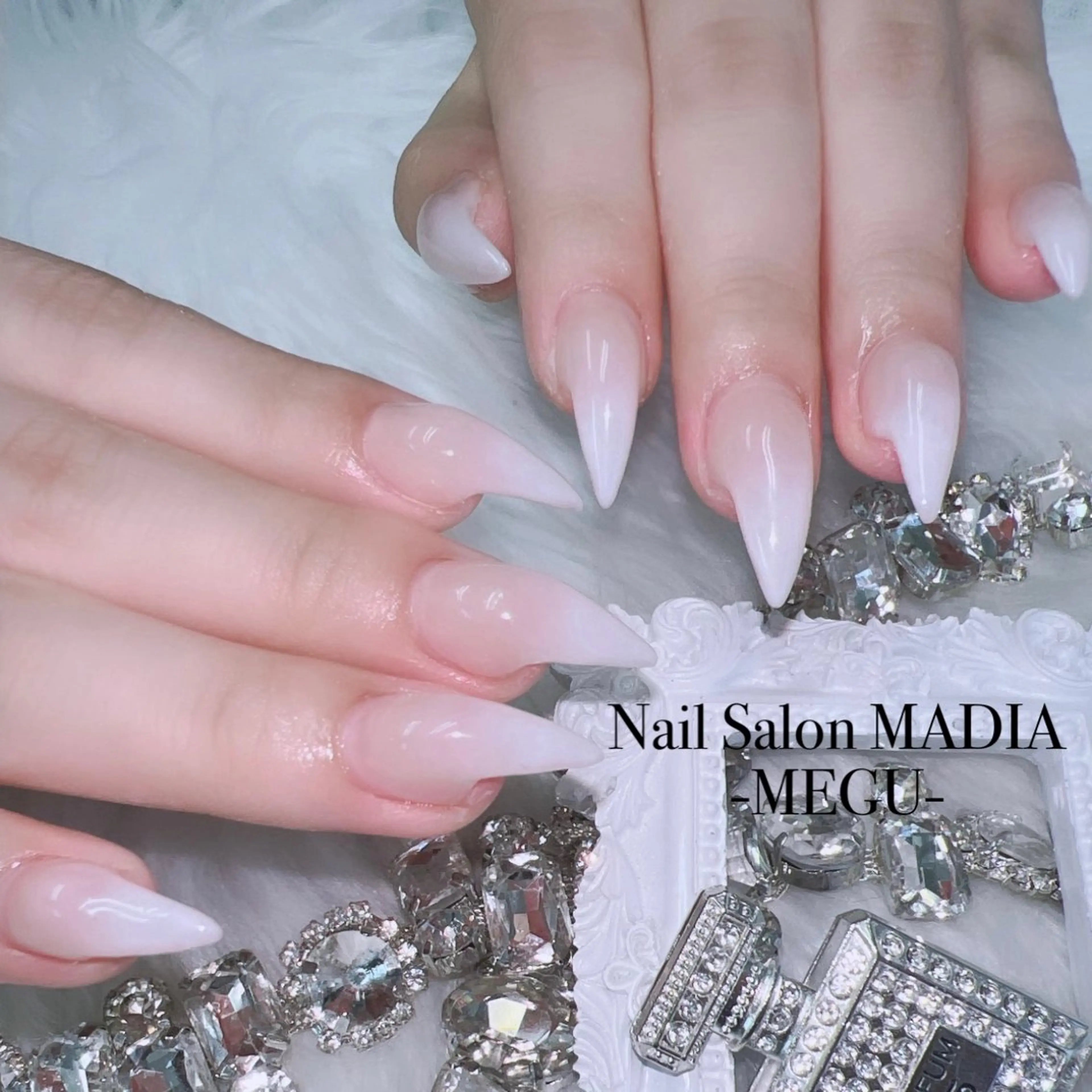 ネイル MADIA藤沢所属・MADIA MEGUのネイルデザイン