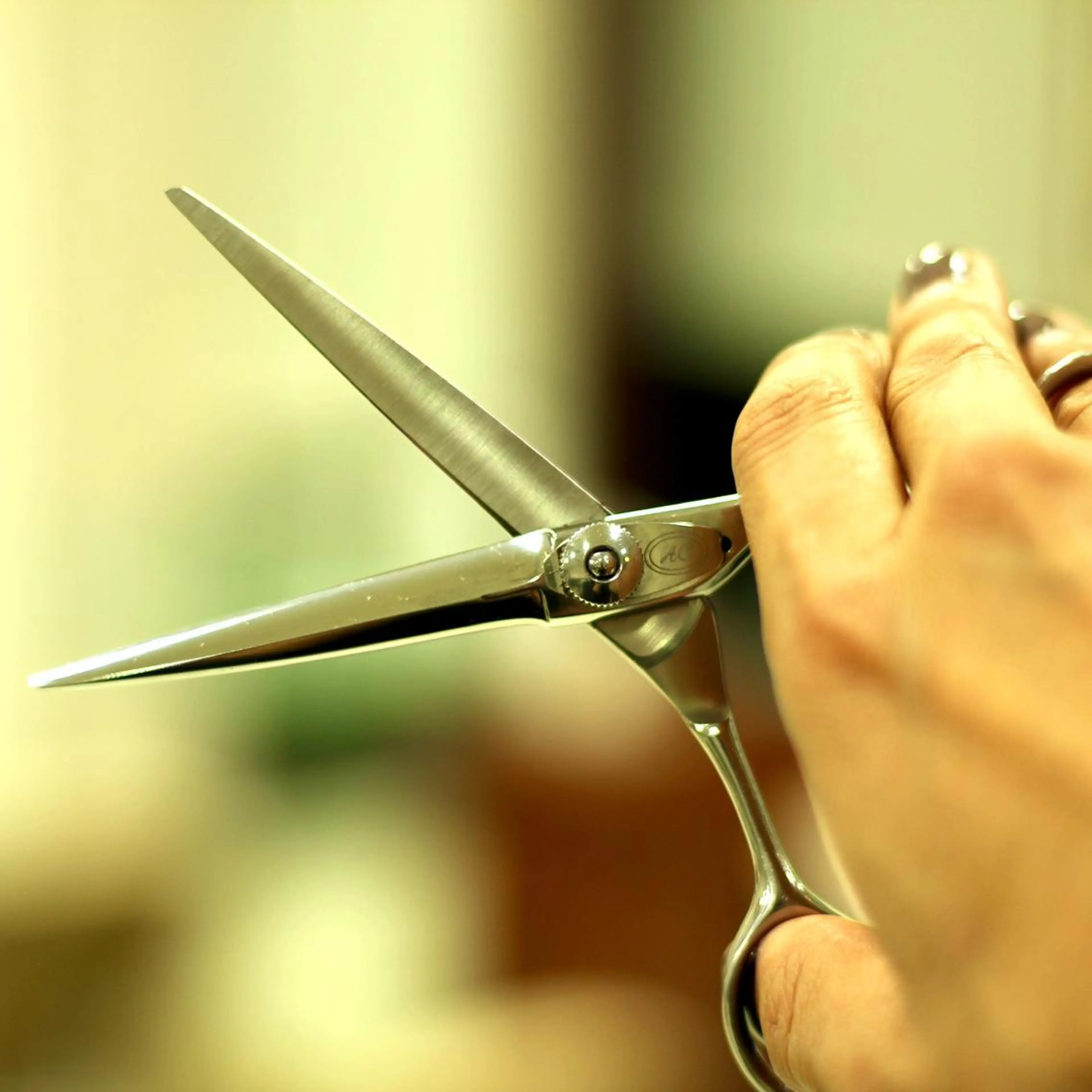 カット、(シャンプー、ブロー込み)の写真